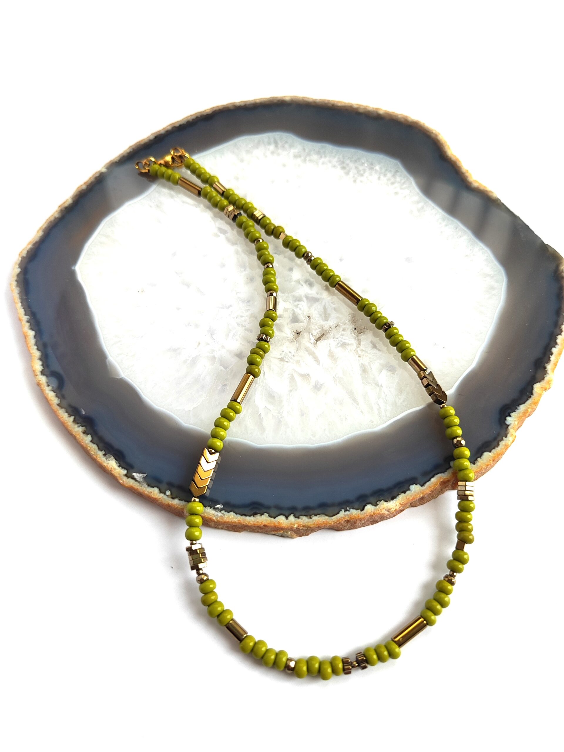 Samaninės spalvos stiklo vėrinys