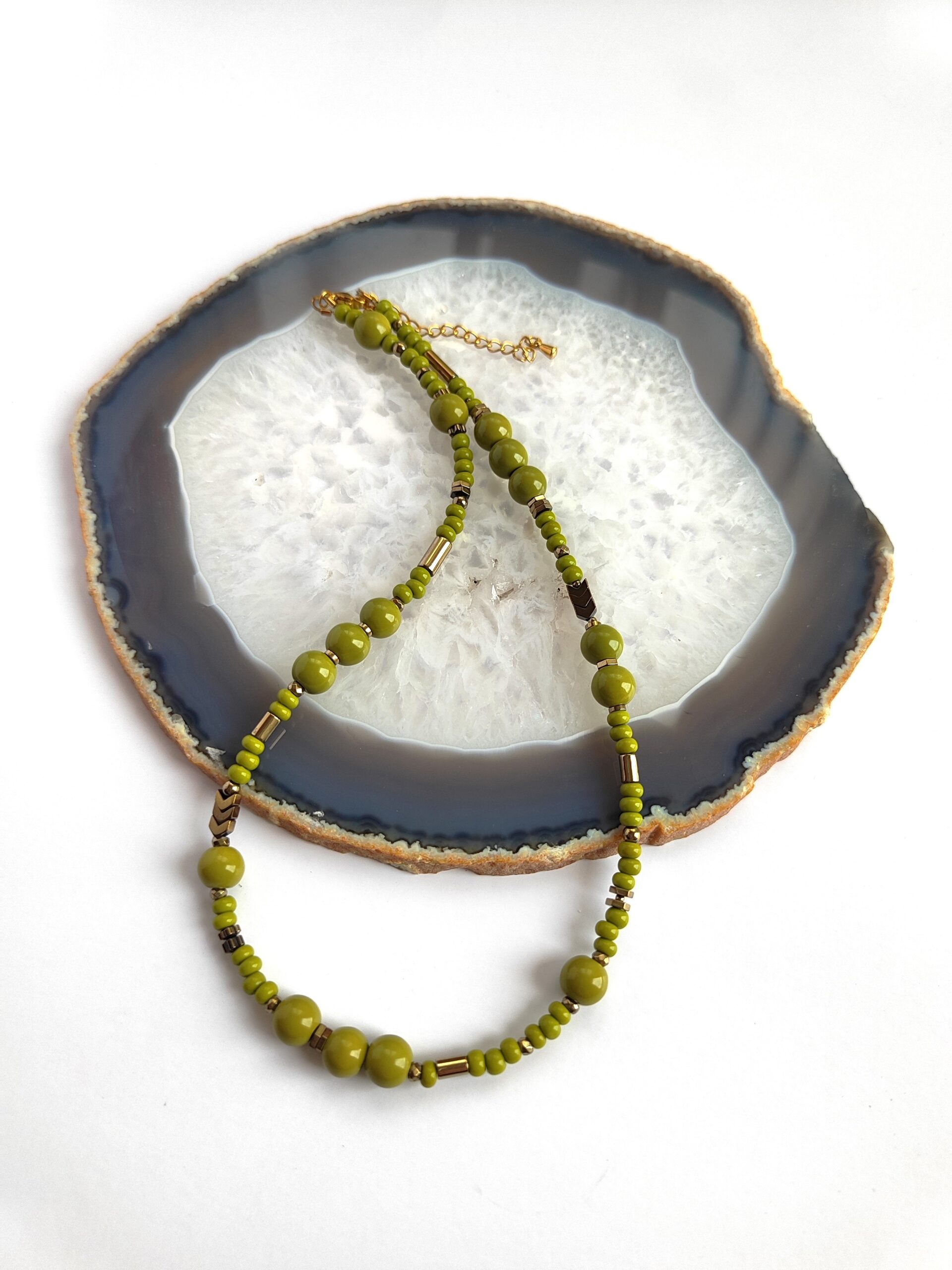 Samaninės spalvos čekiško stiklo vėrinys