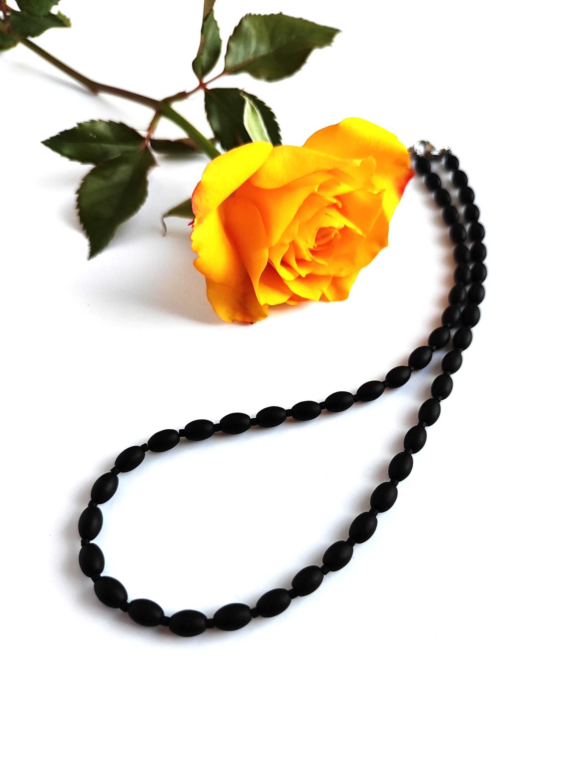 Matinio onikso vėrinys