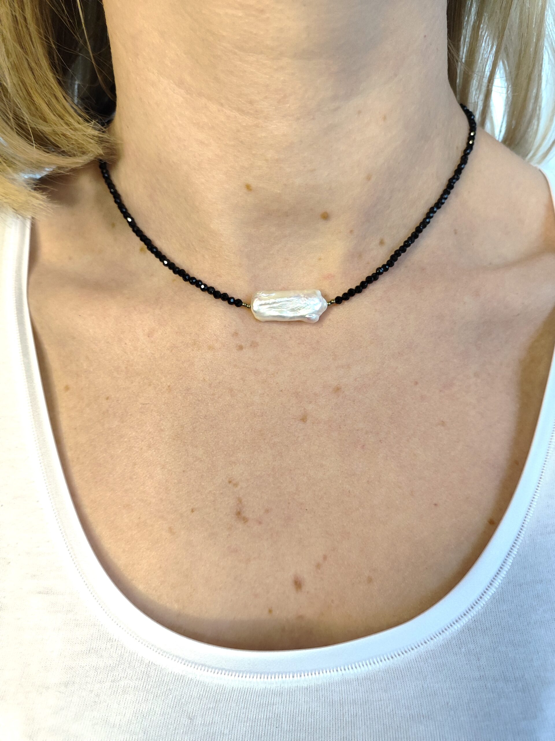 Špinelio ir baroko stiliaus perlo vėrinys