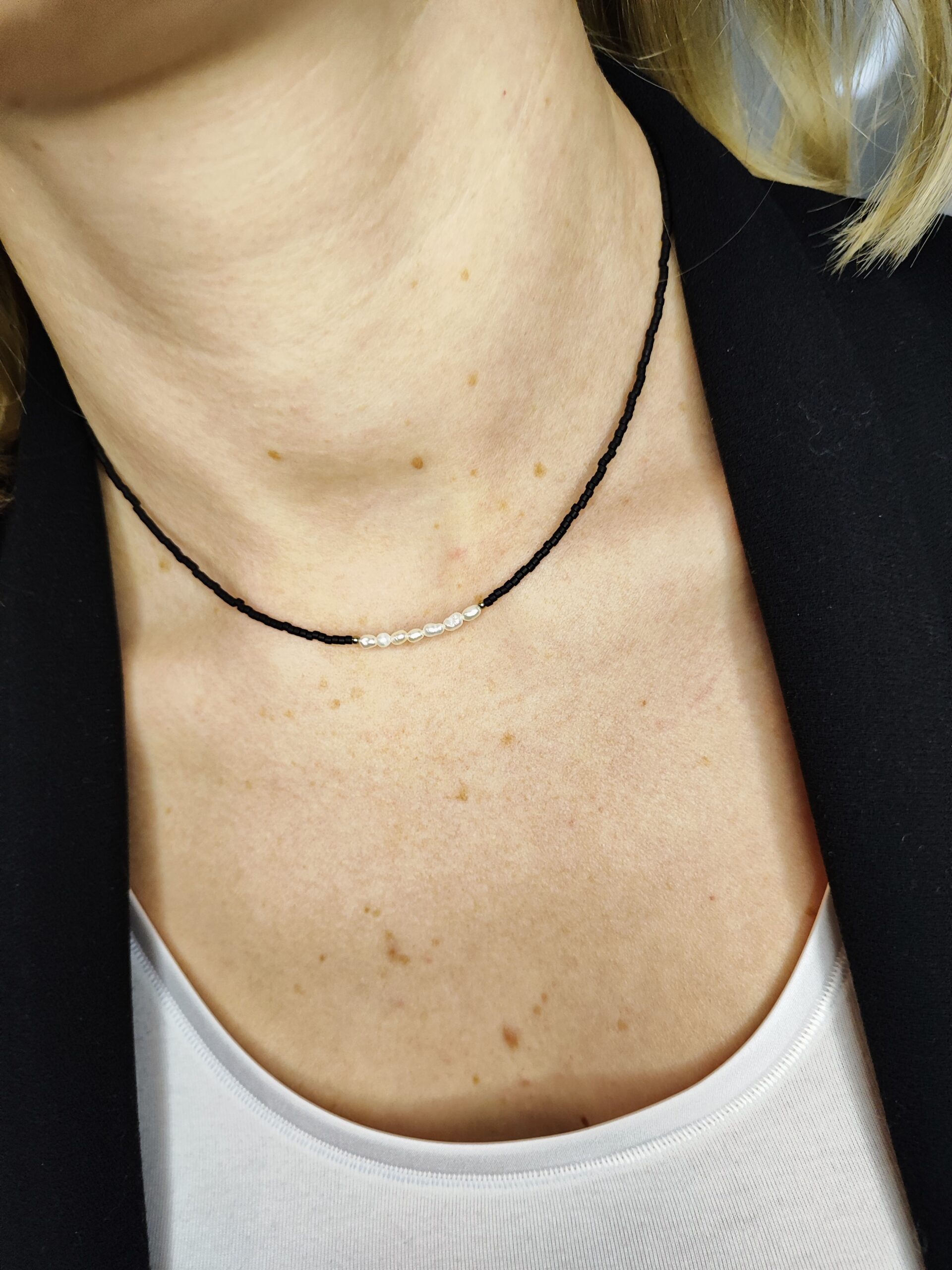 Stiklo ir upinių perlų vėrinys