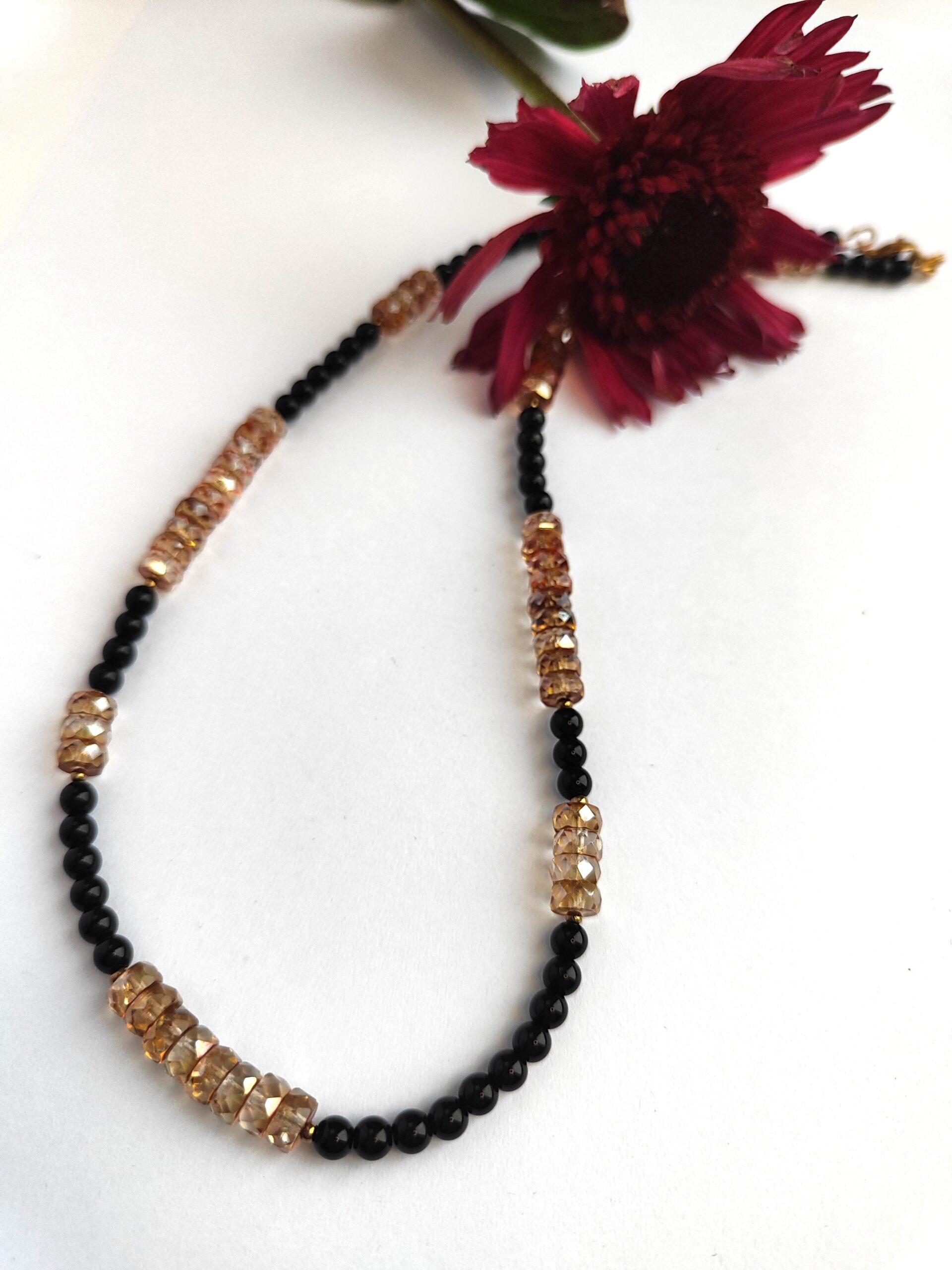 Stiklo ir onikso vėrinys