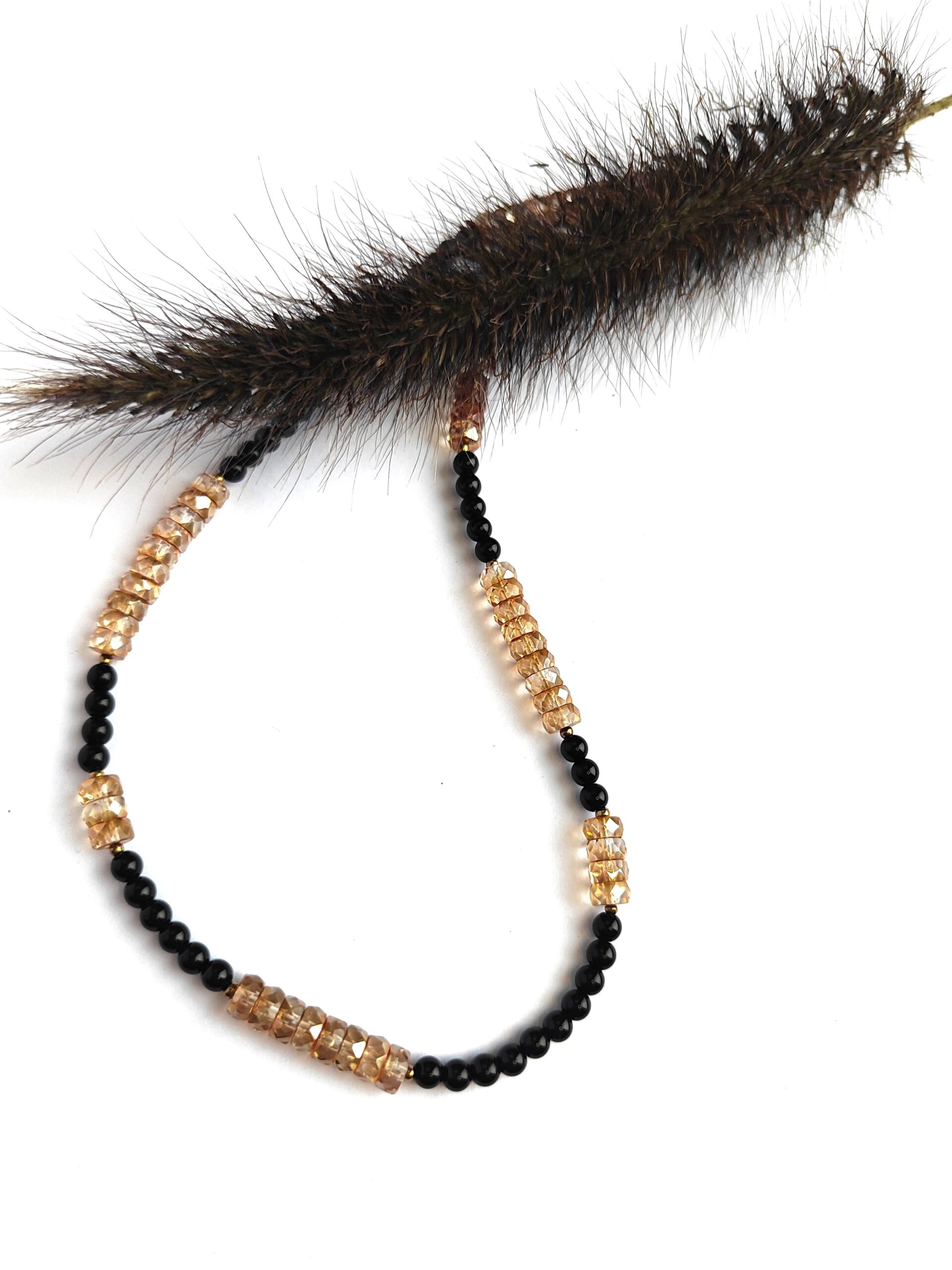 Stiklo ir onikso vėrinys