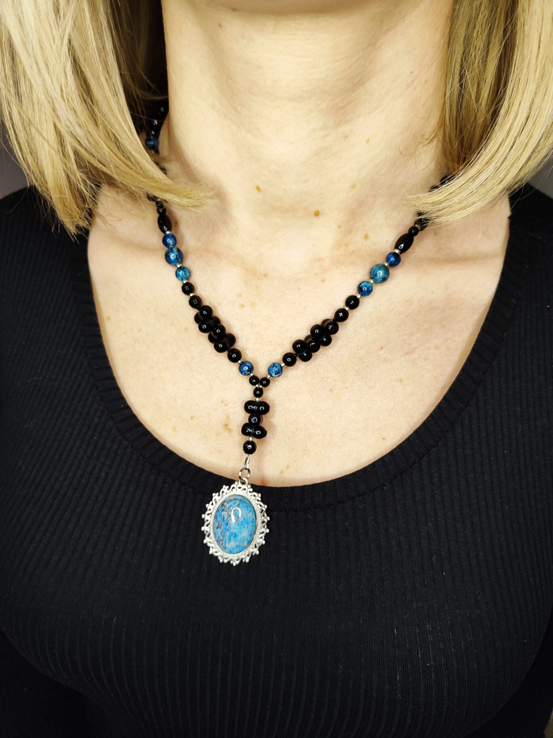 Onikso ir žadeito vėrinys