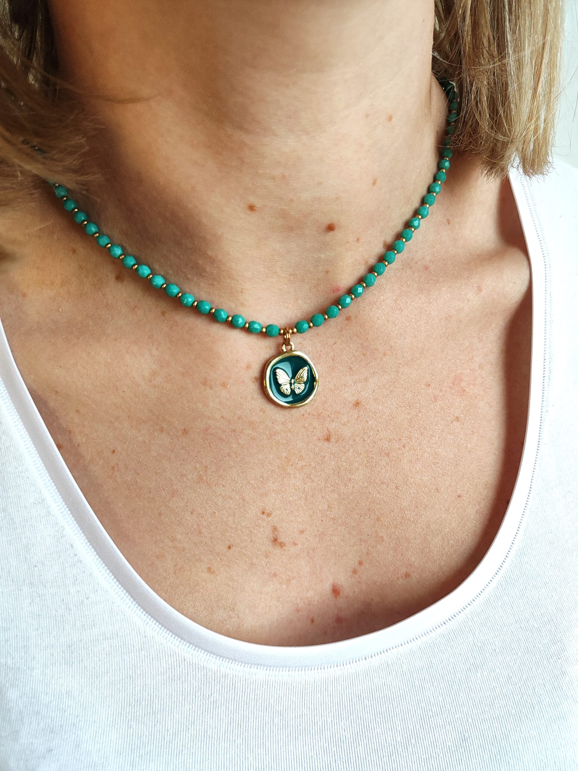 Žalsvo stiklo vėrinys