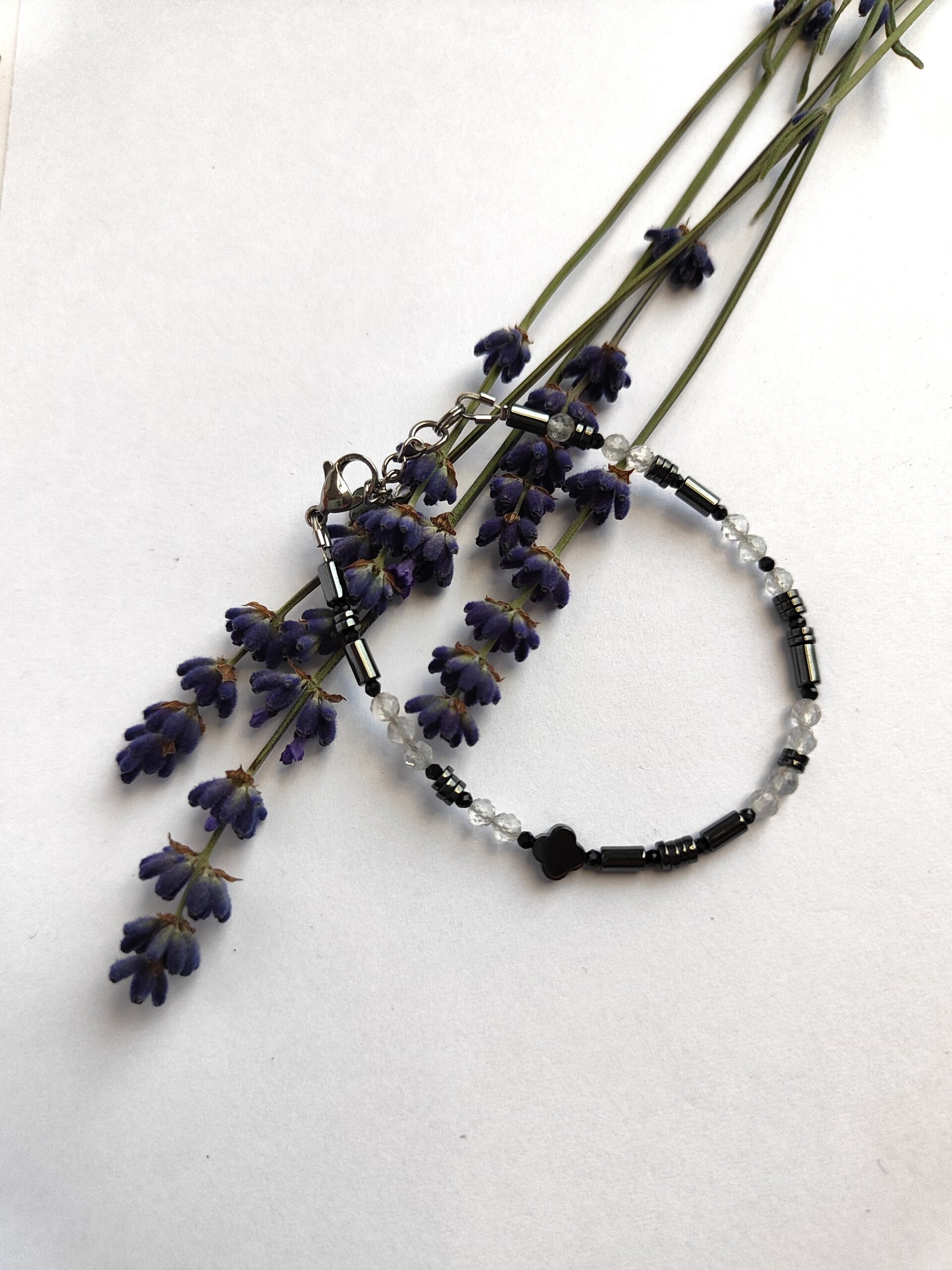 Topazo ir hematito apyrankė