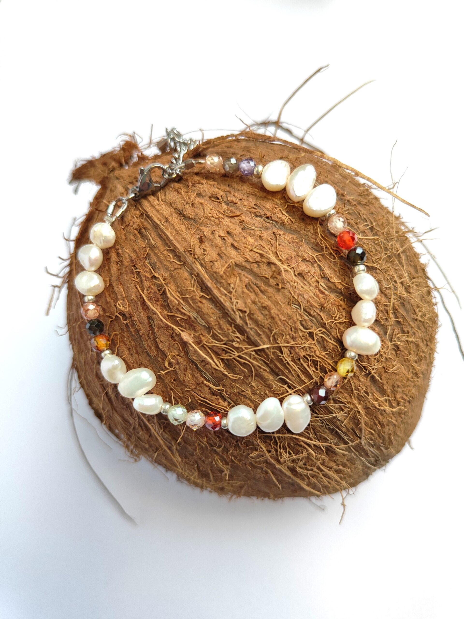 Upinių perlų ir cirkonio apyrankė