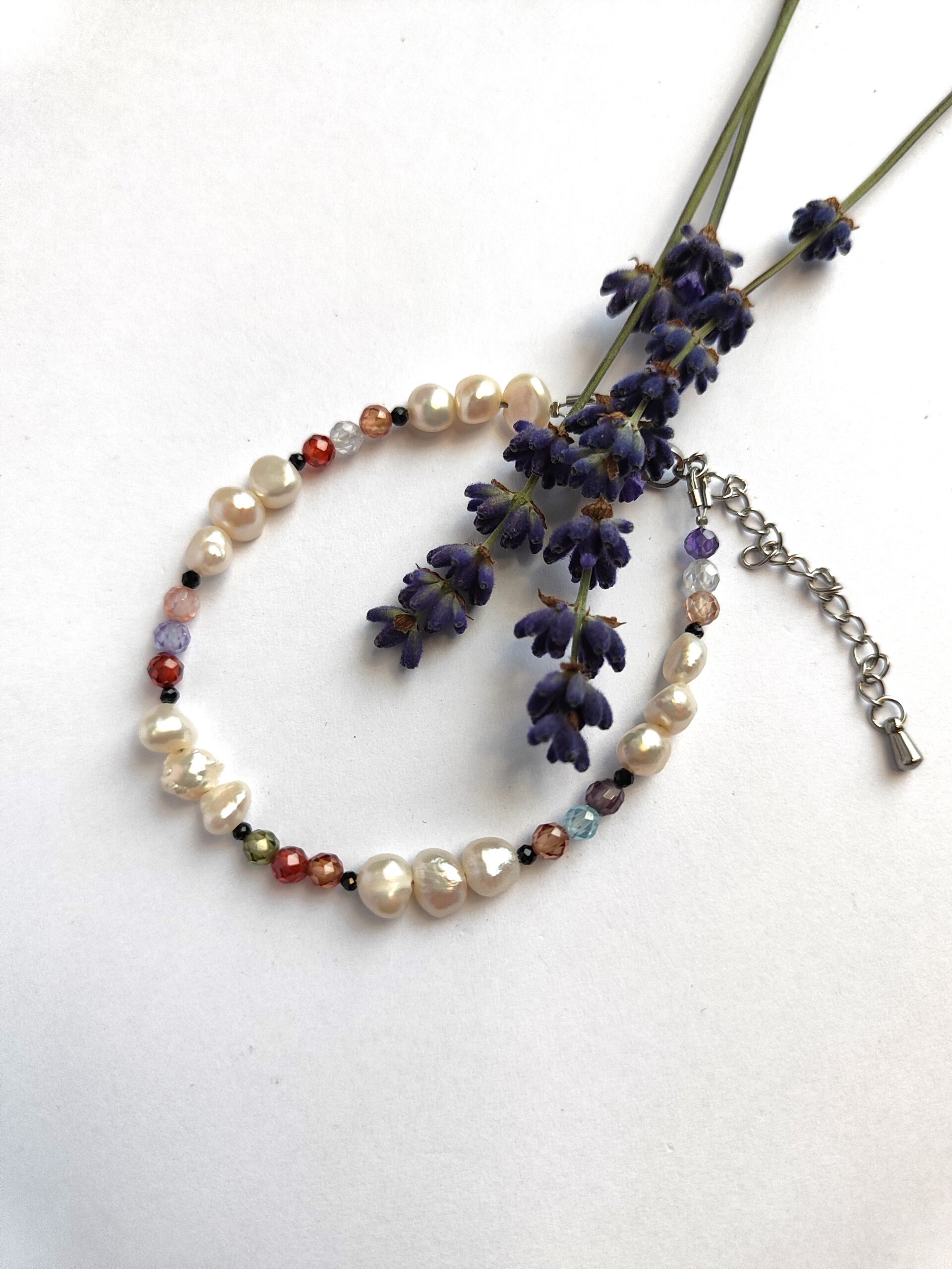 Upinių perlų ir cirkonio apyrankė