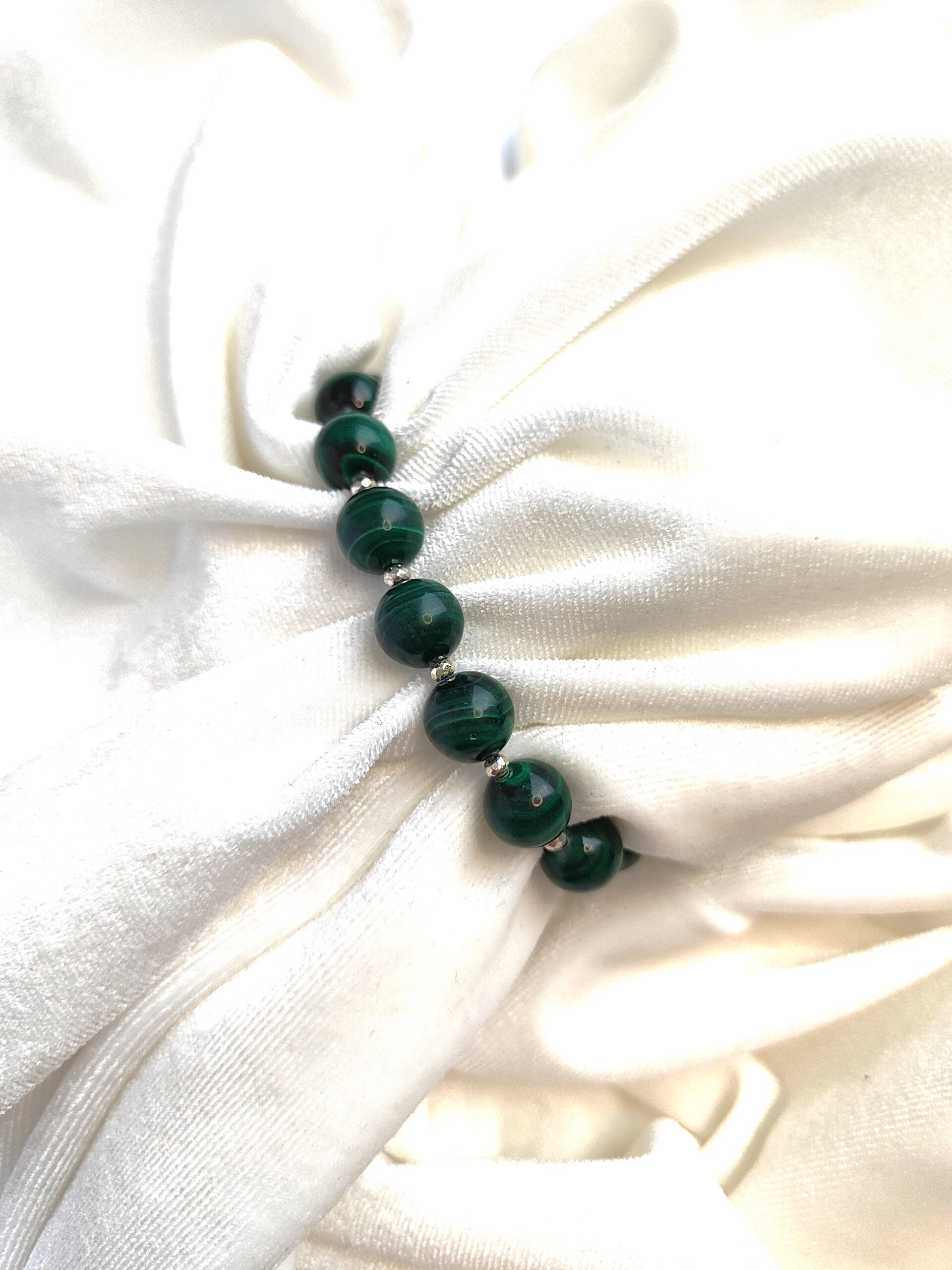 Natūralaus malachito apyrankė