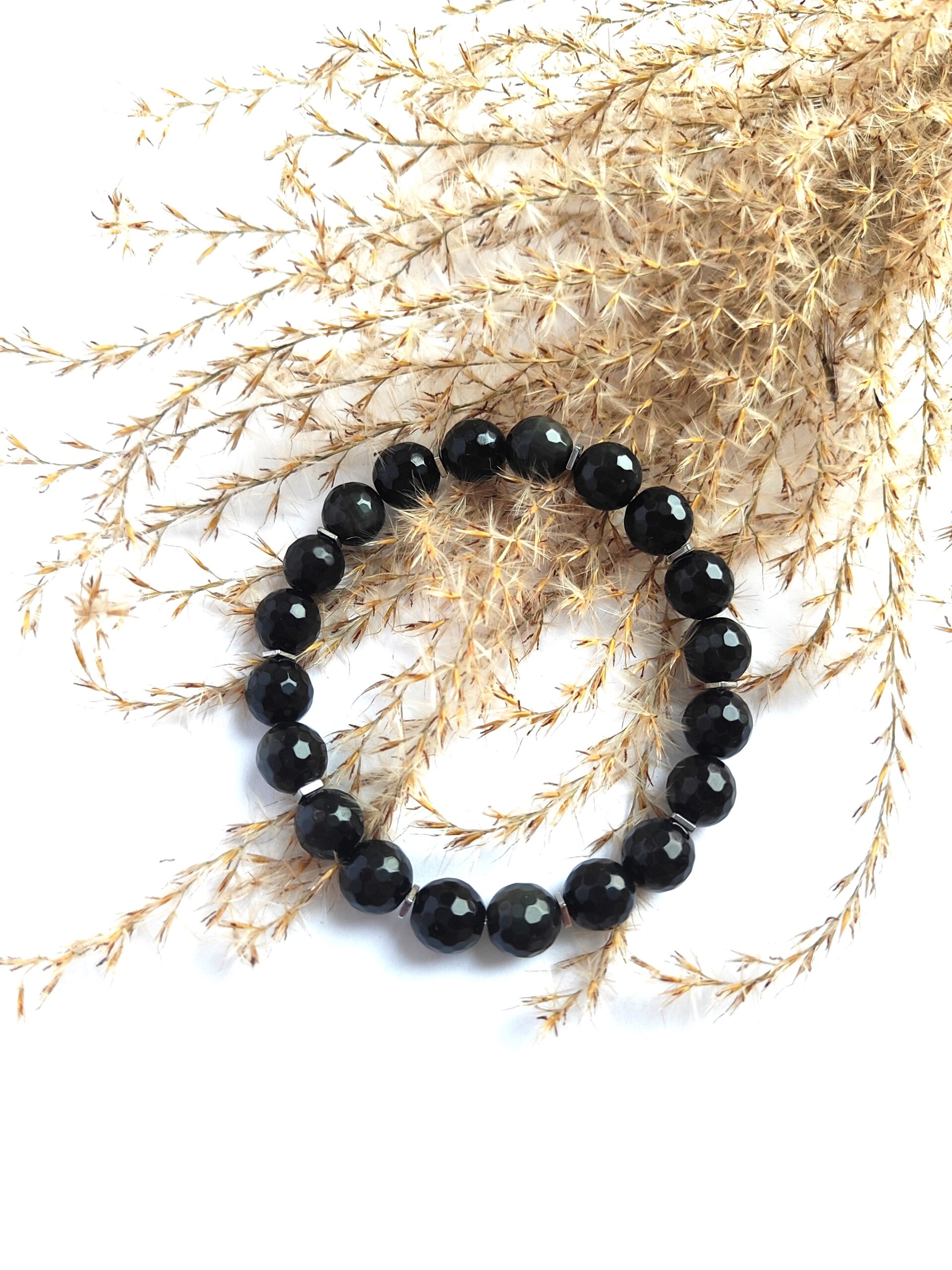 Juodo obsidiano apyrankė