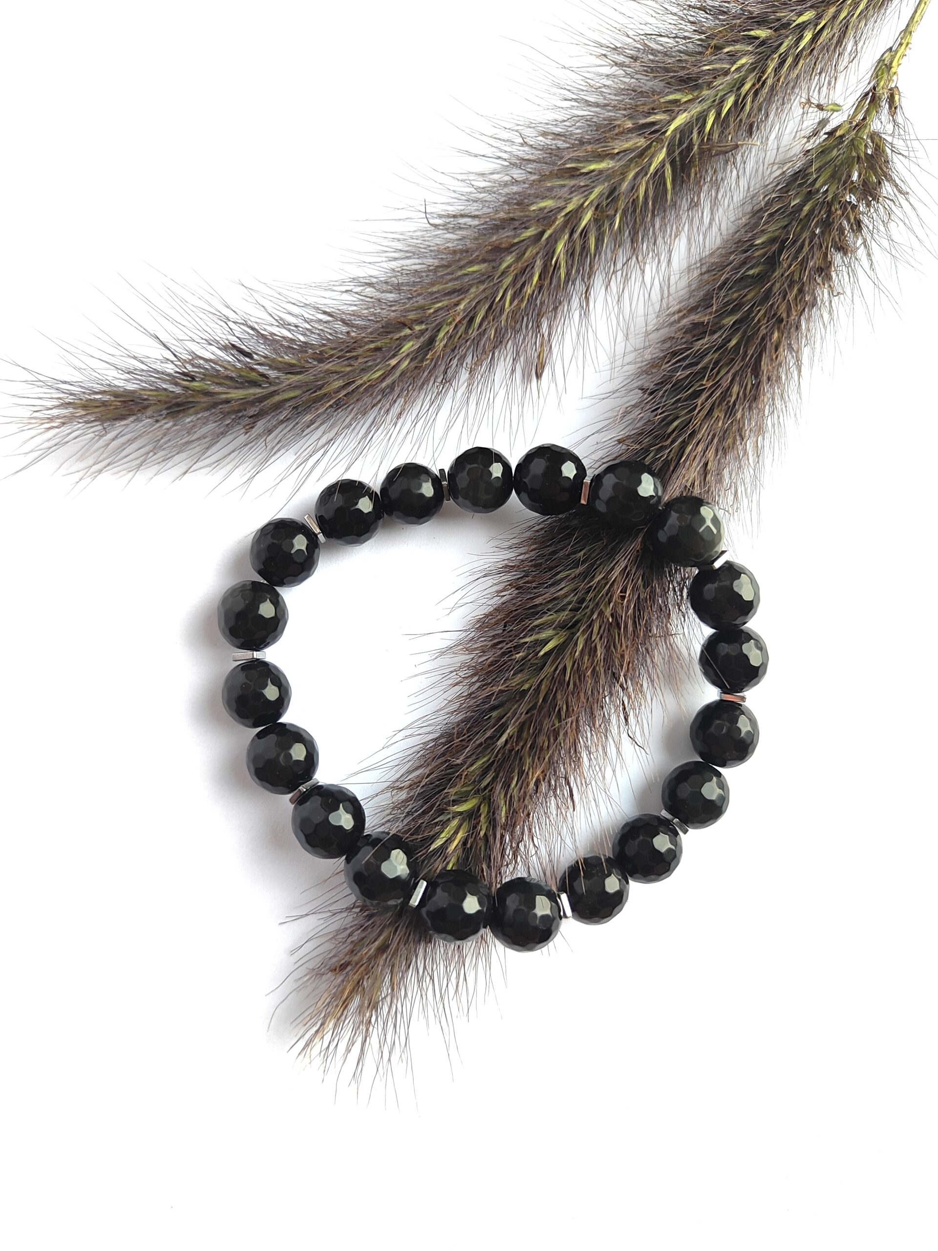 Juodo obsidiano apyrankė