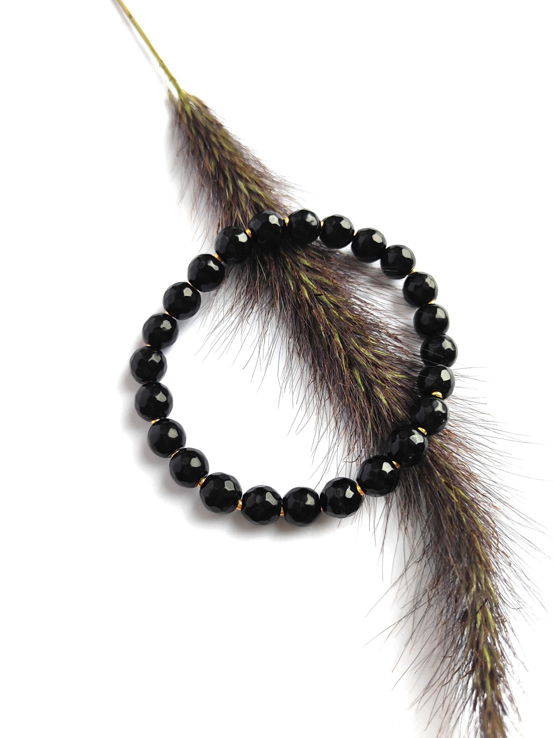 Juodo onikso apyrankė