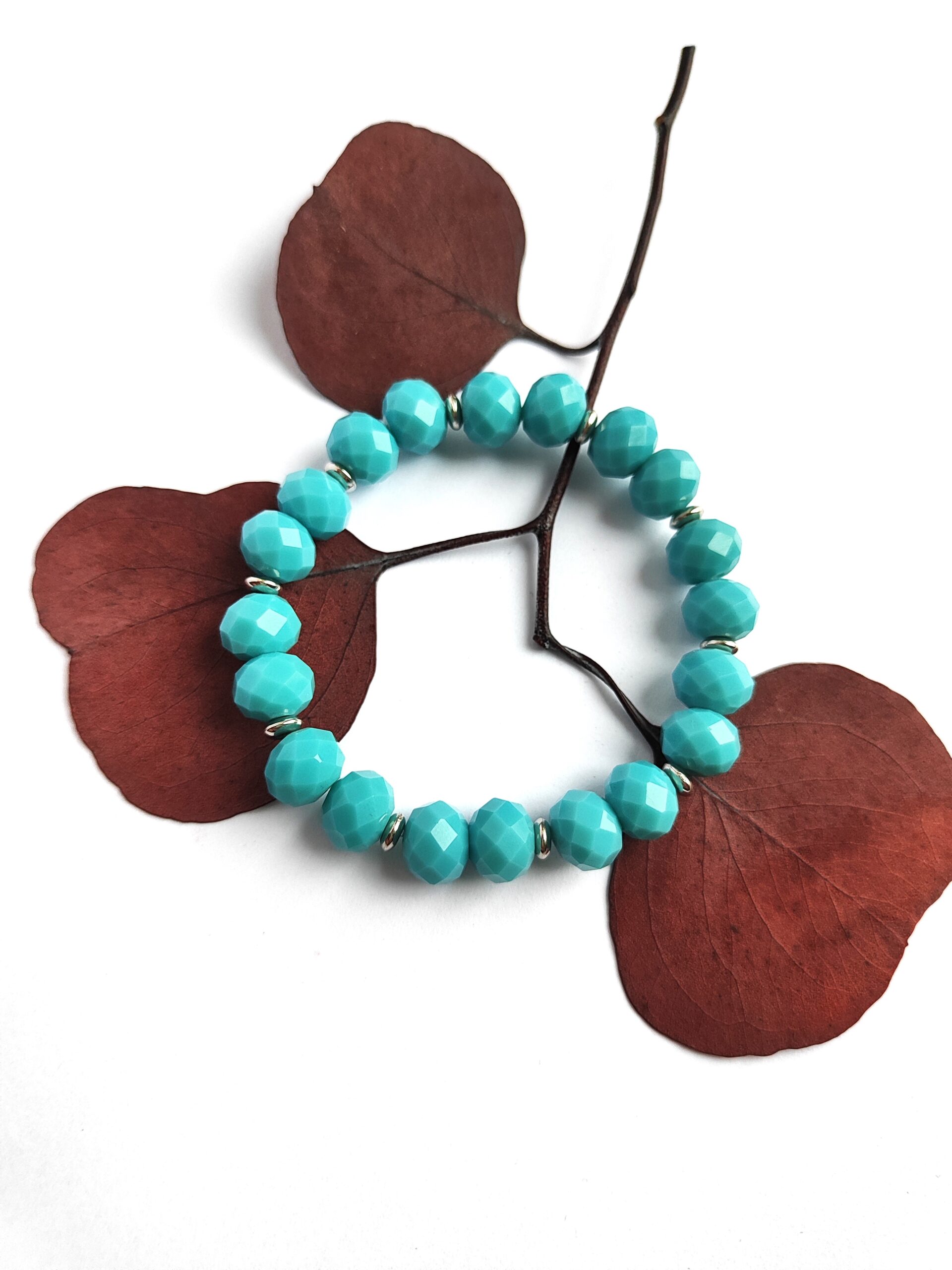 Melsva rankų darbo apyrankė