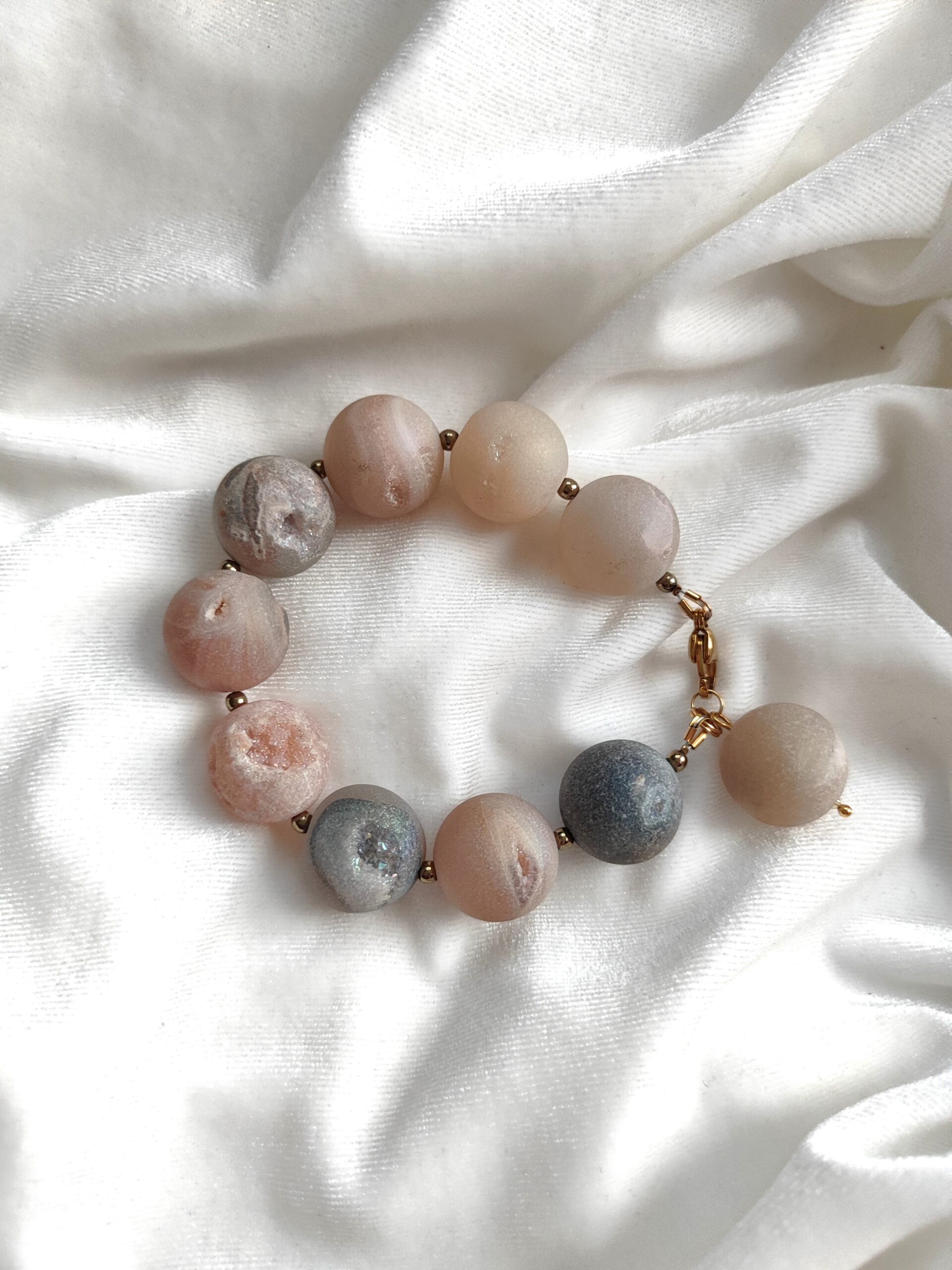 Druzy agato apyrankė