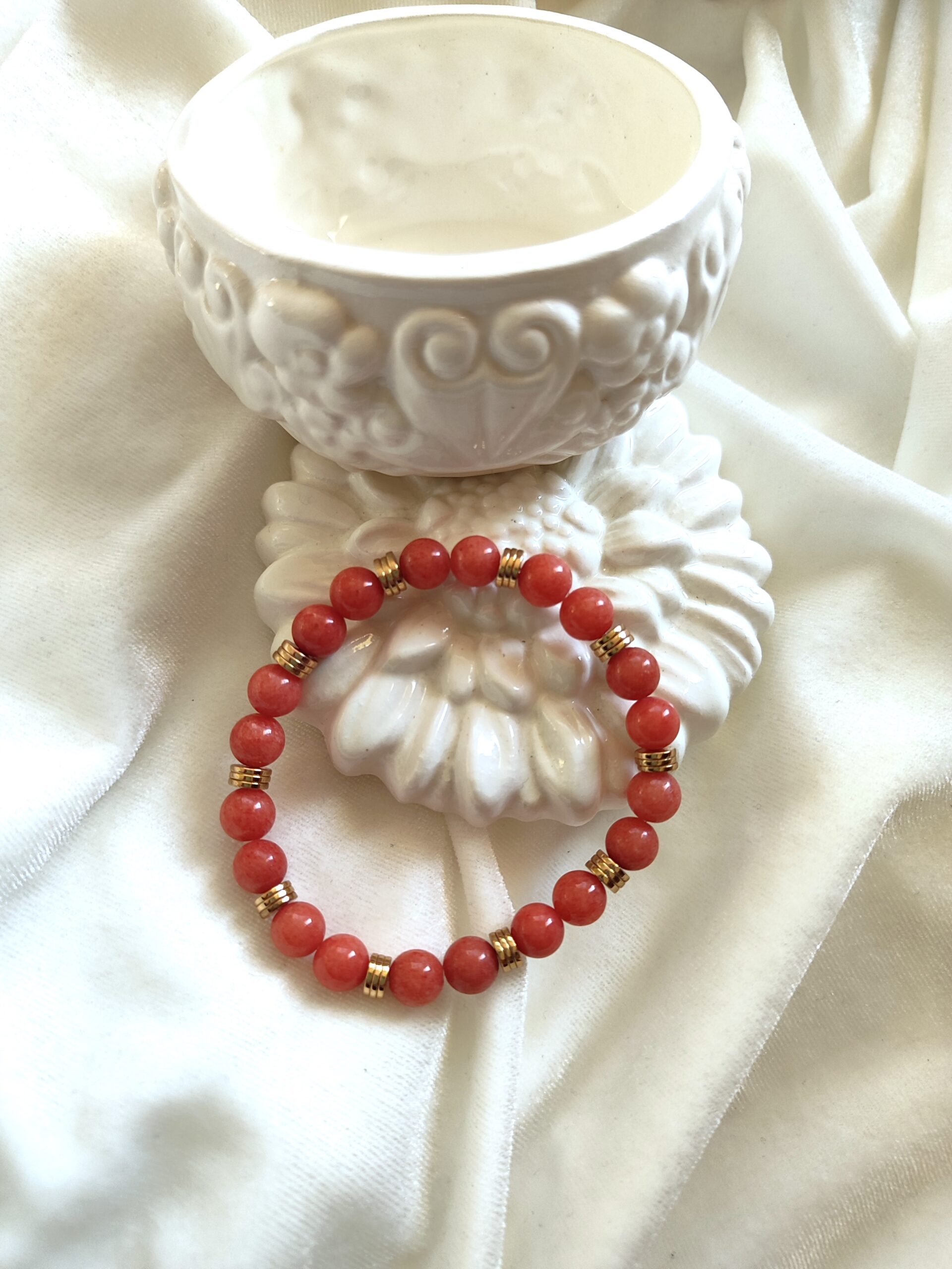 Rausvo žadeito apyrankė