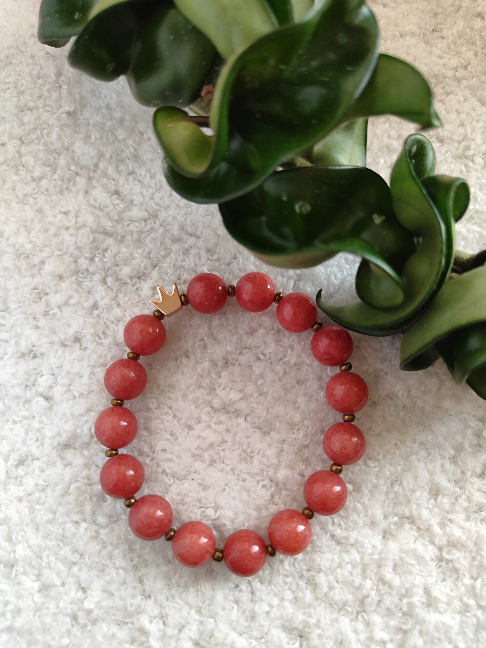 Žadeito apyrankė su karūna