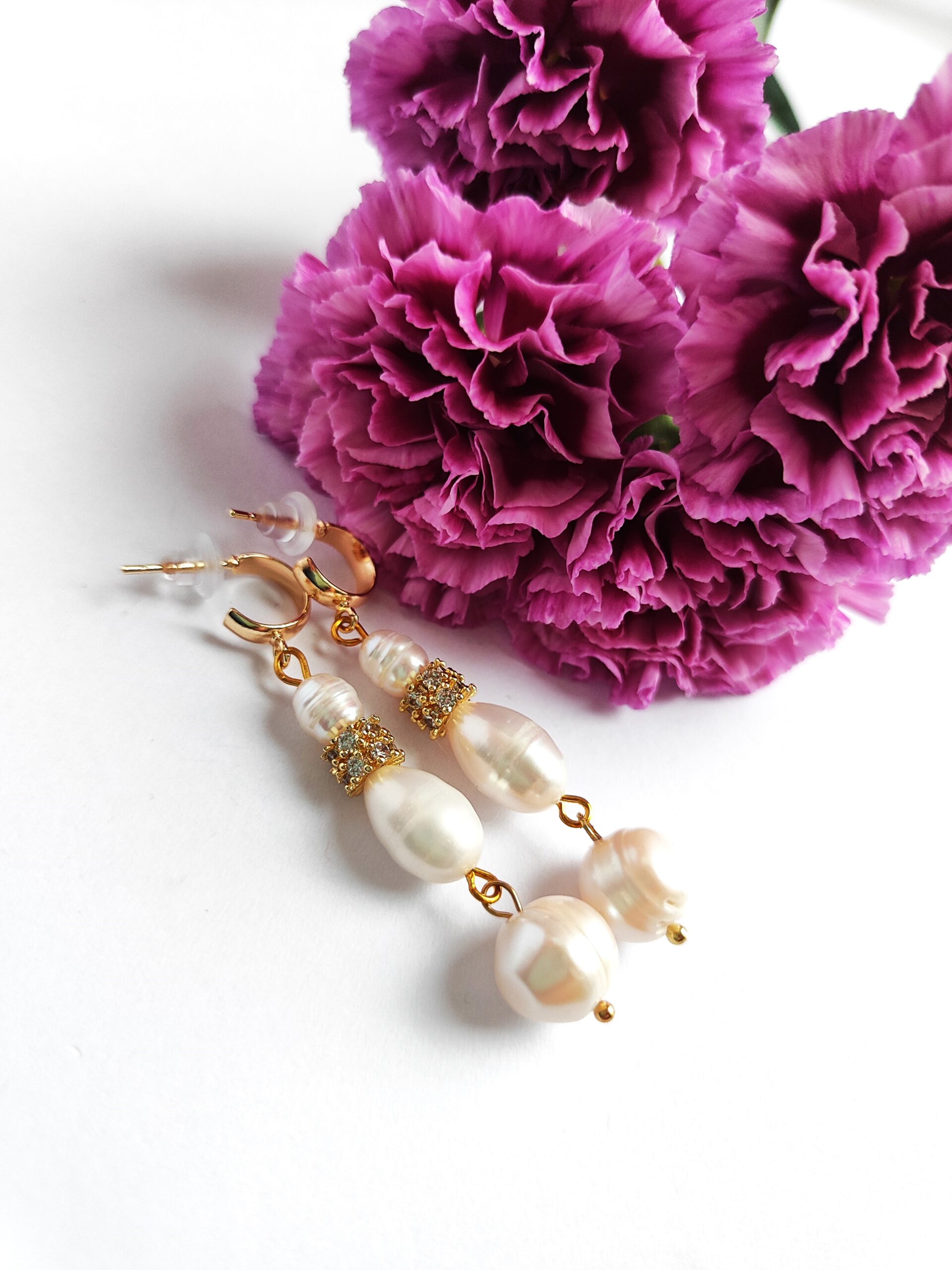 Prabangūs upinių perlų ir cirkonio auskarai