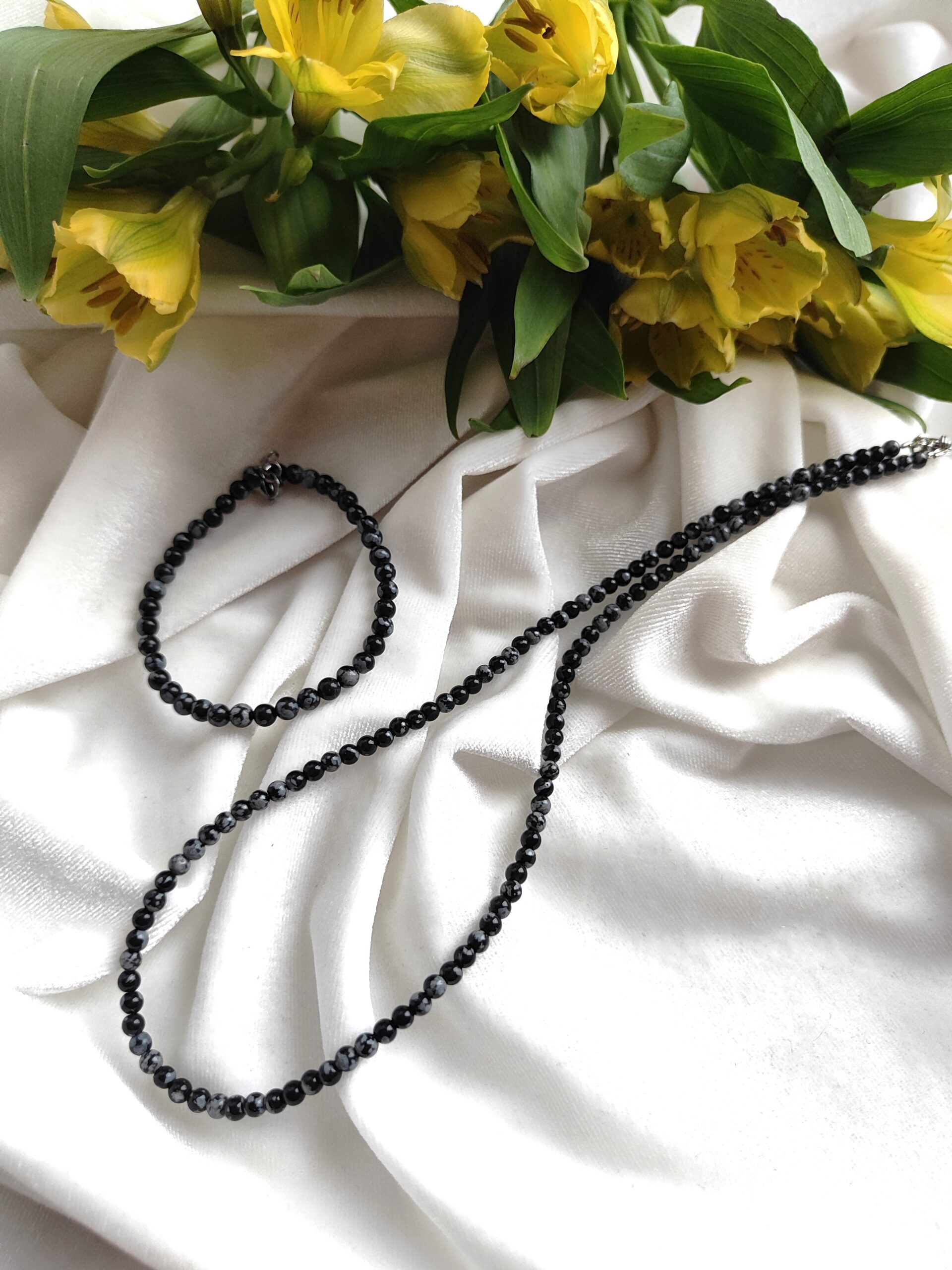 Snaiginio obsidiano vėrinys su apyranke