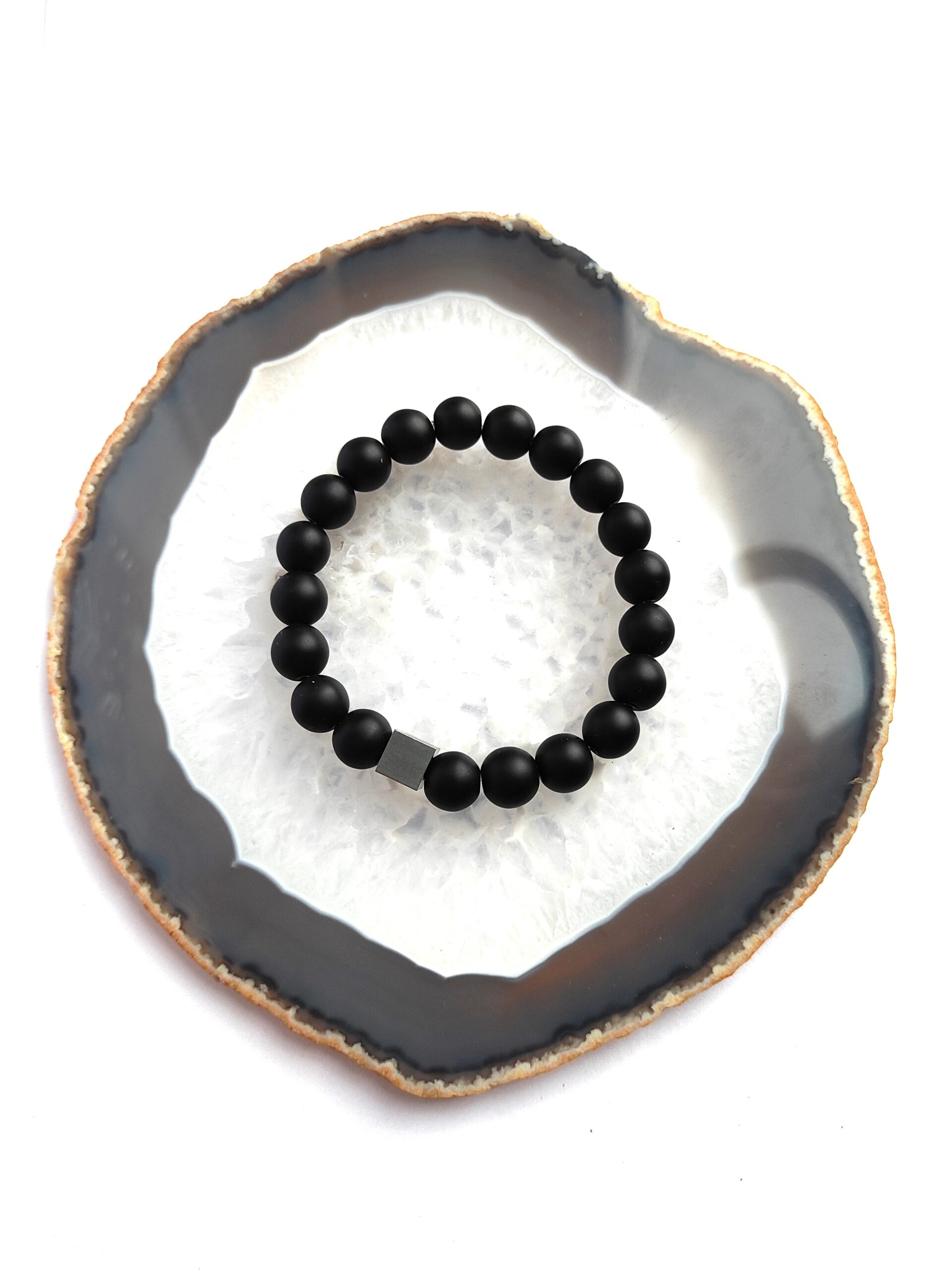 Vyriška rankų darbo onikso apyrankė