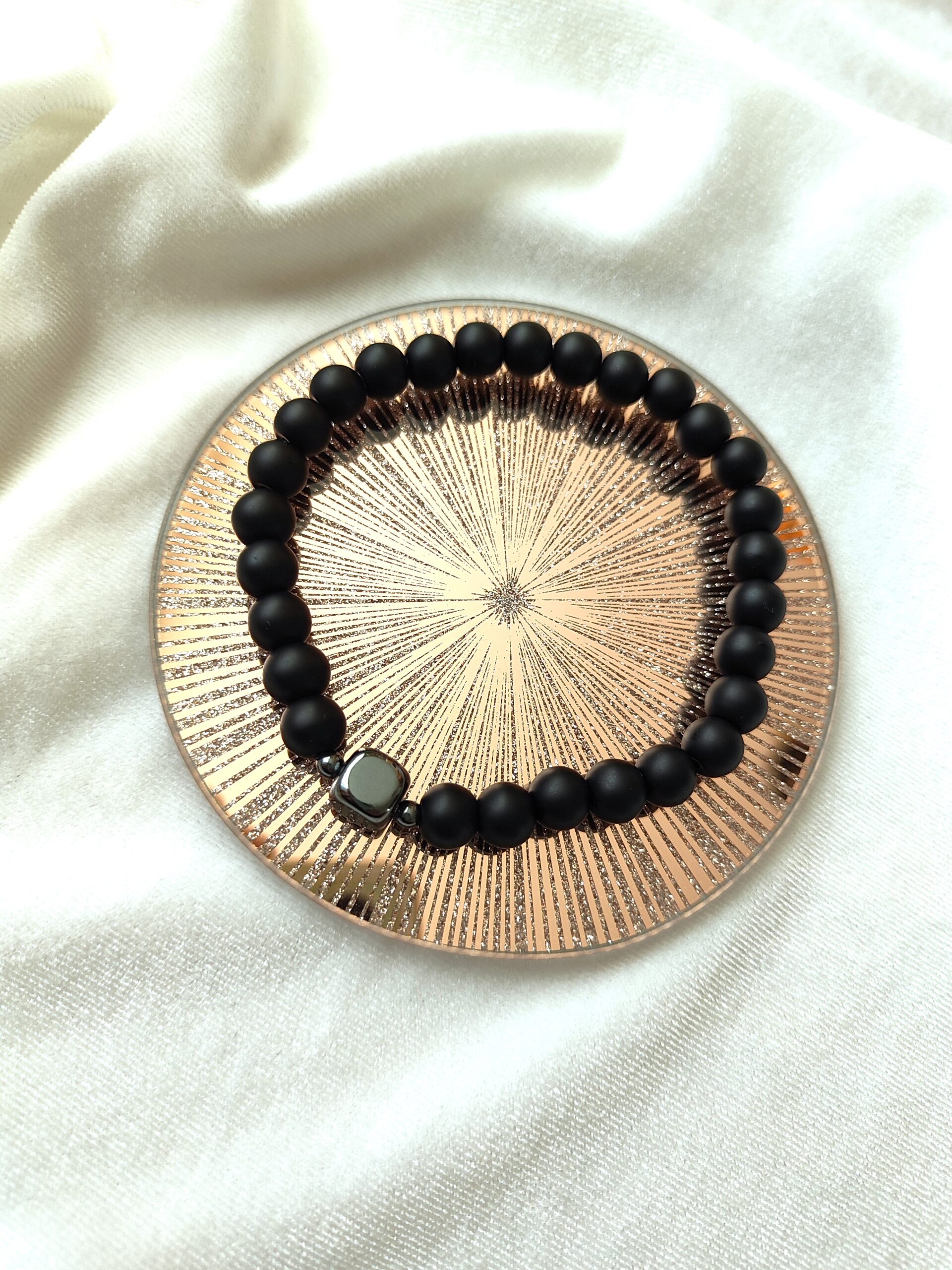 Vyriška apyrankė iš onikso