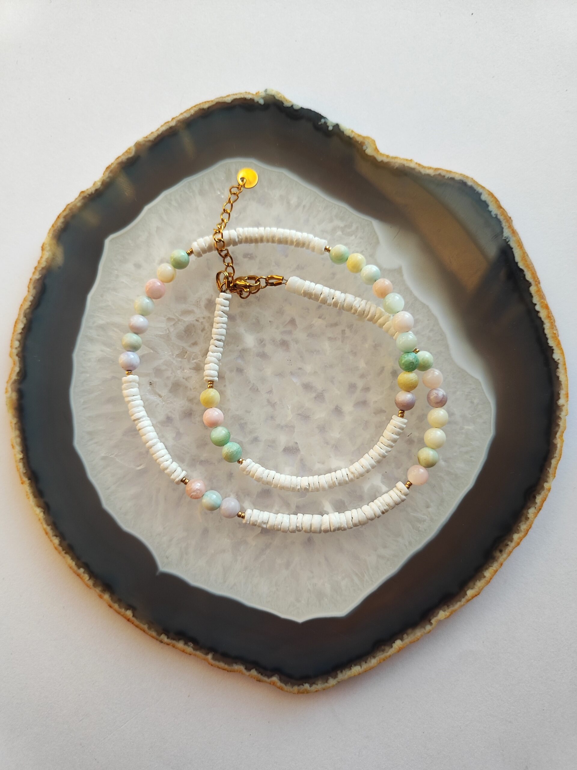 Žaismingas kriauklės vėrinys