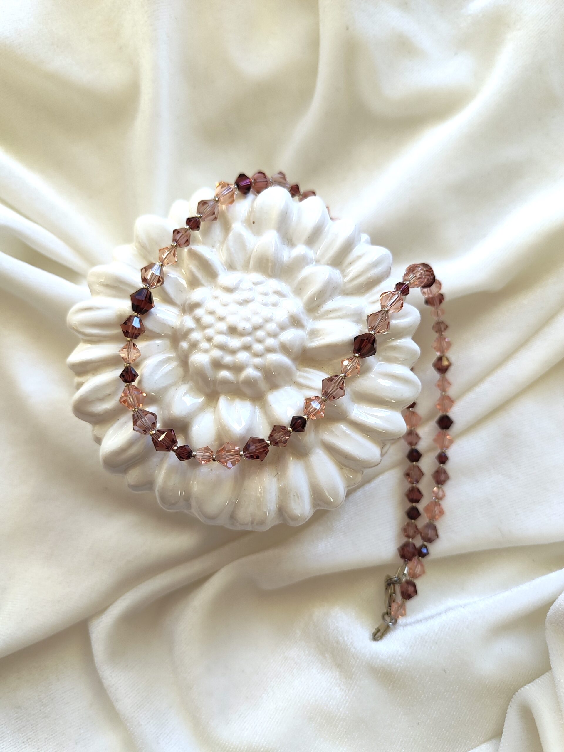 Kristalizuoto stiklo stilingas vėrinys