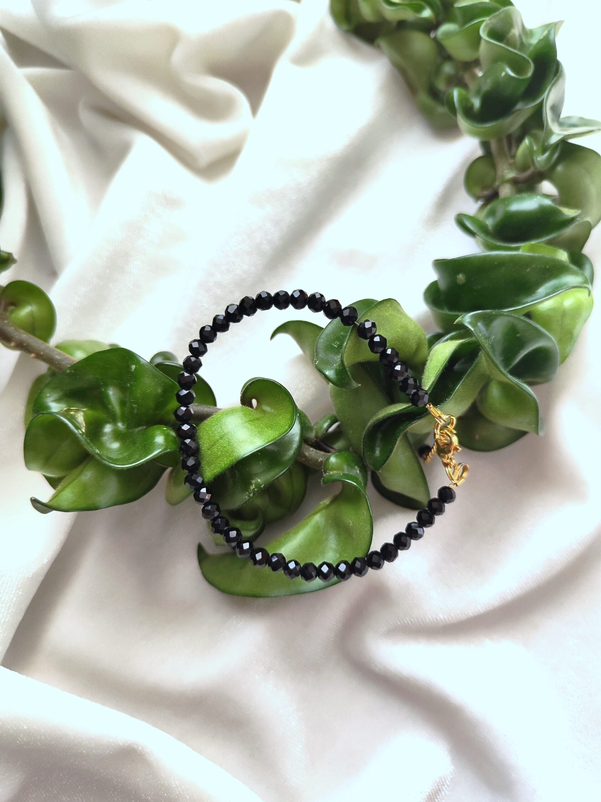 Juodo špinelio apyrankė