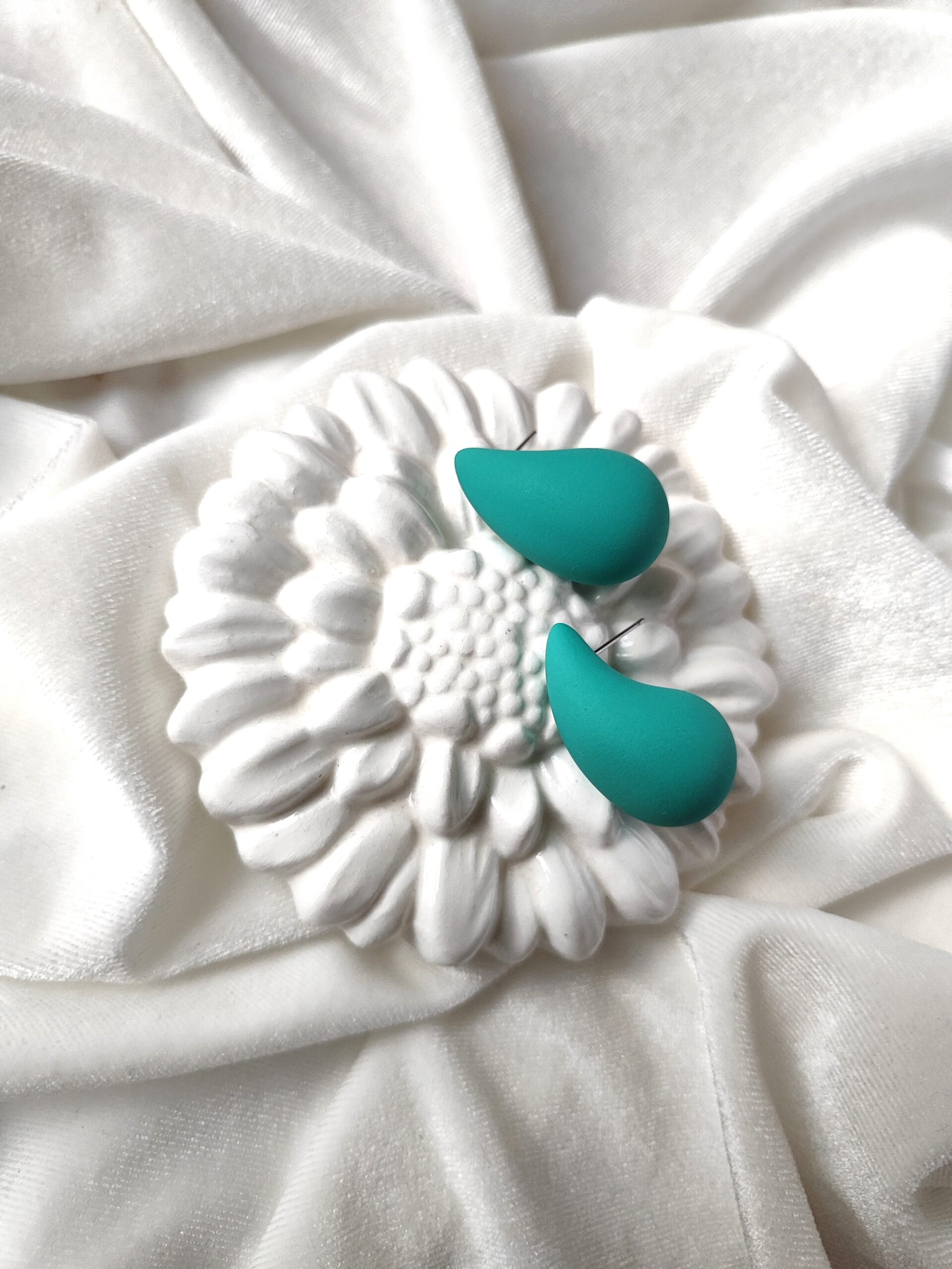 Mėtos spalvos auskarai