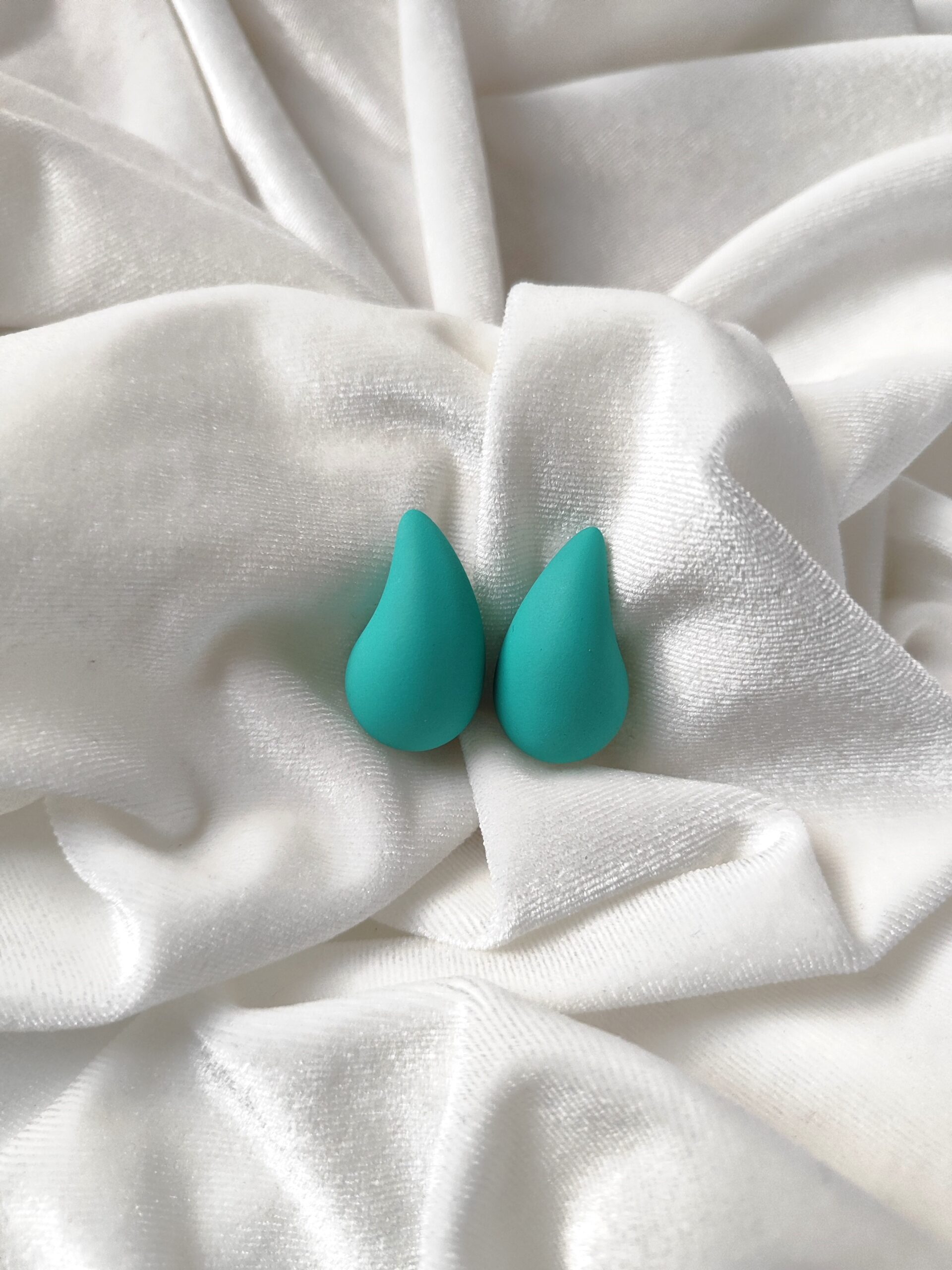 Mėtos spalvos auskarai