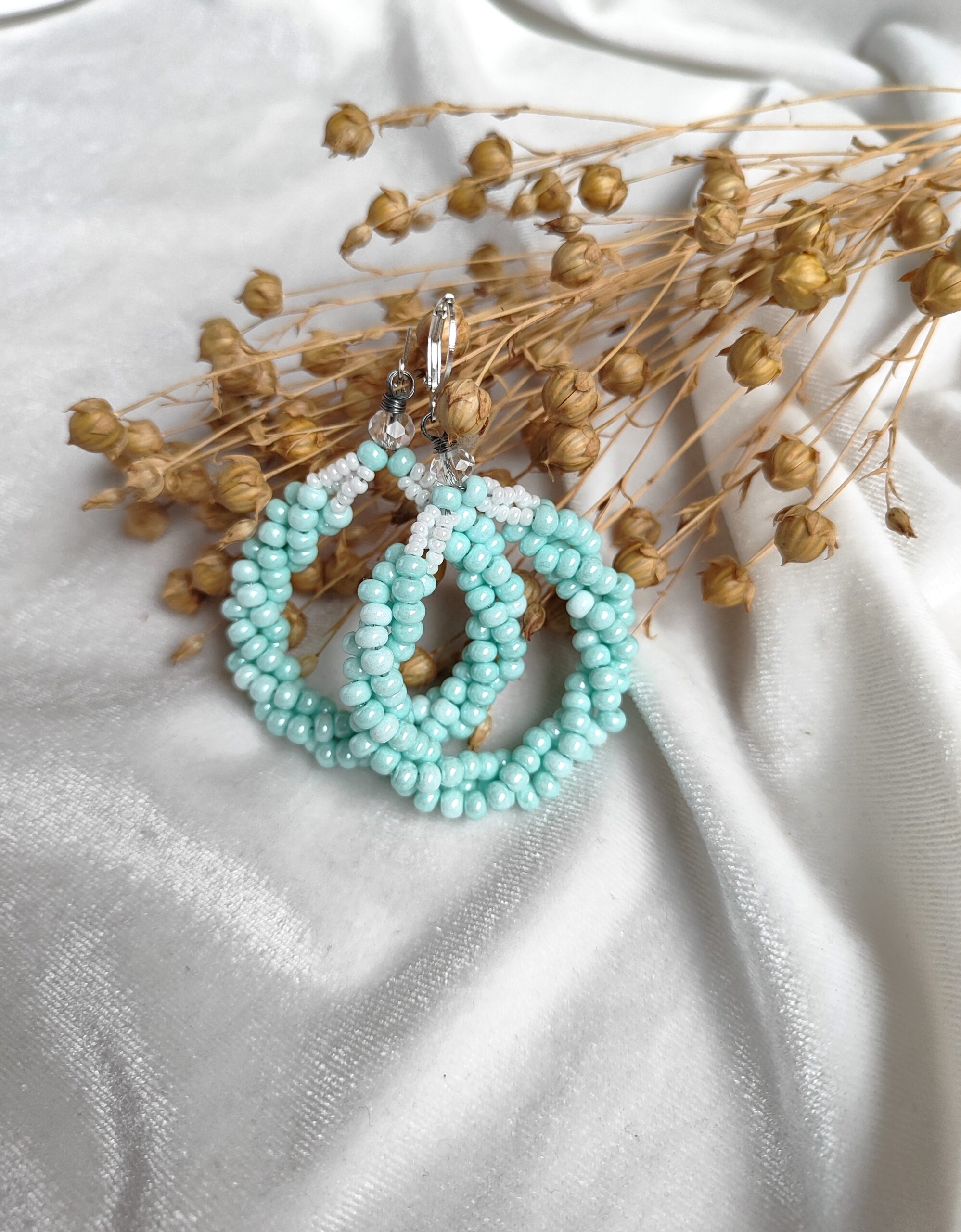 Mėtinės spalvos auskarai