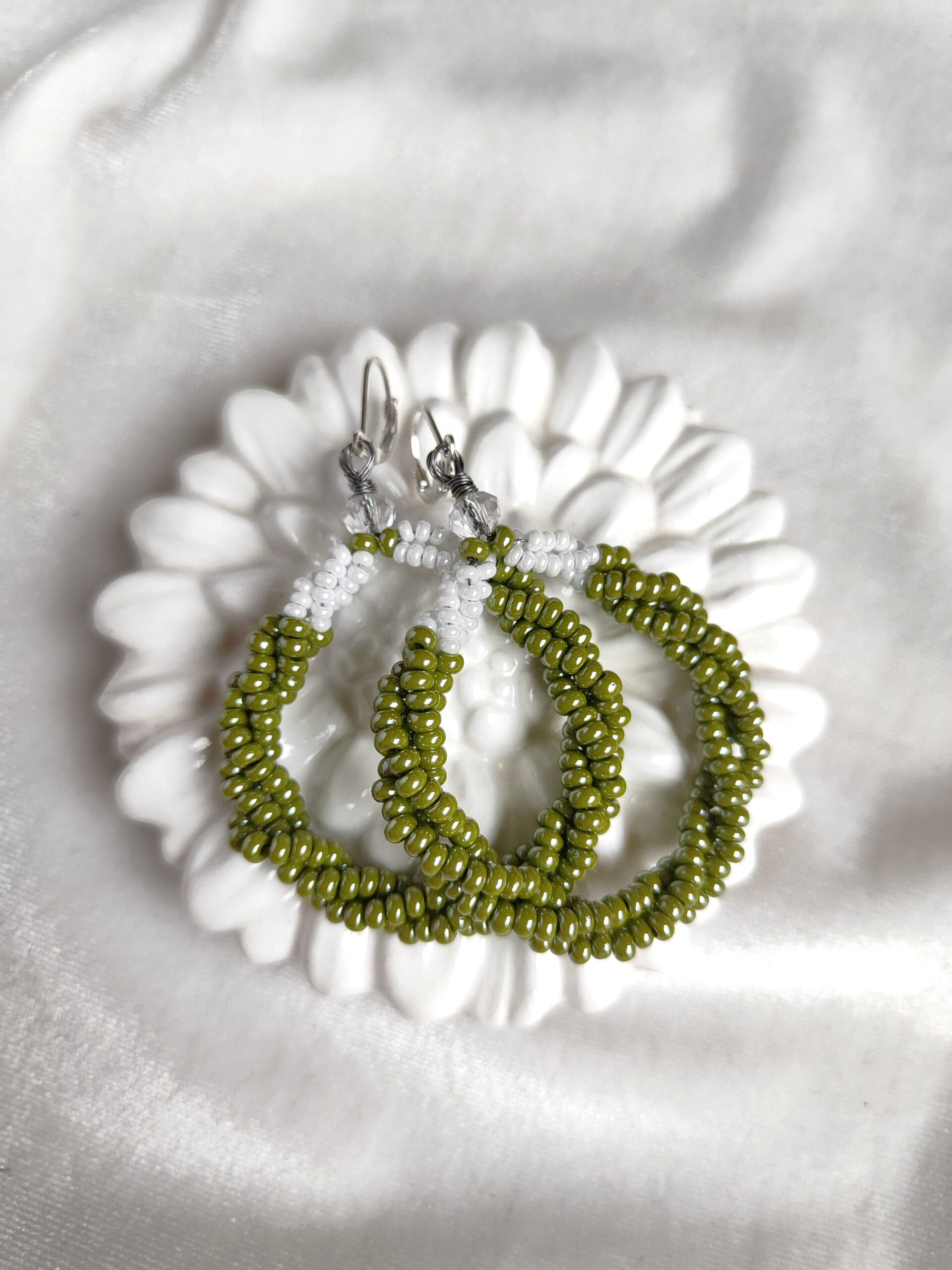 Samaninės spalvos auskarai