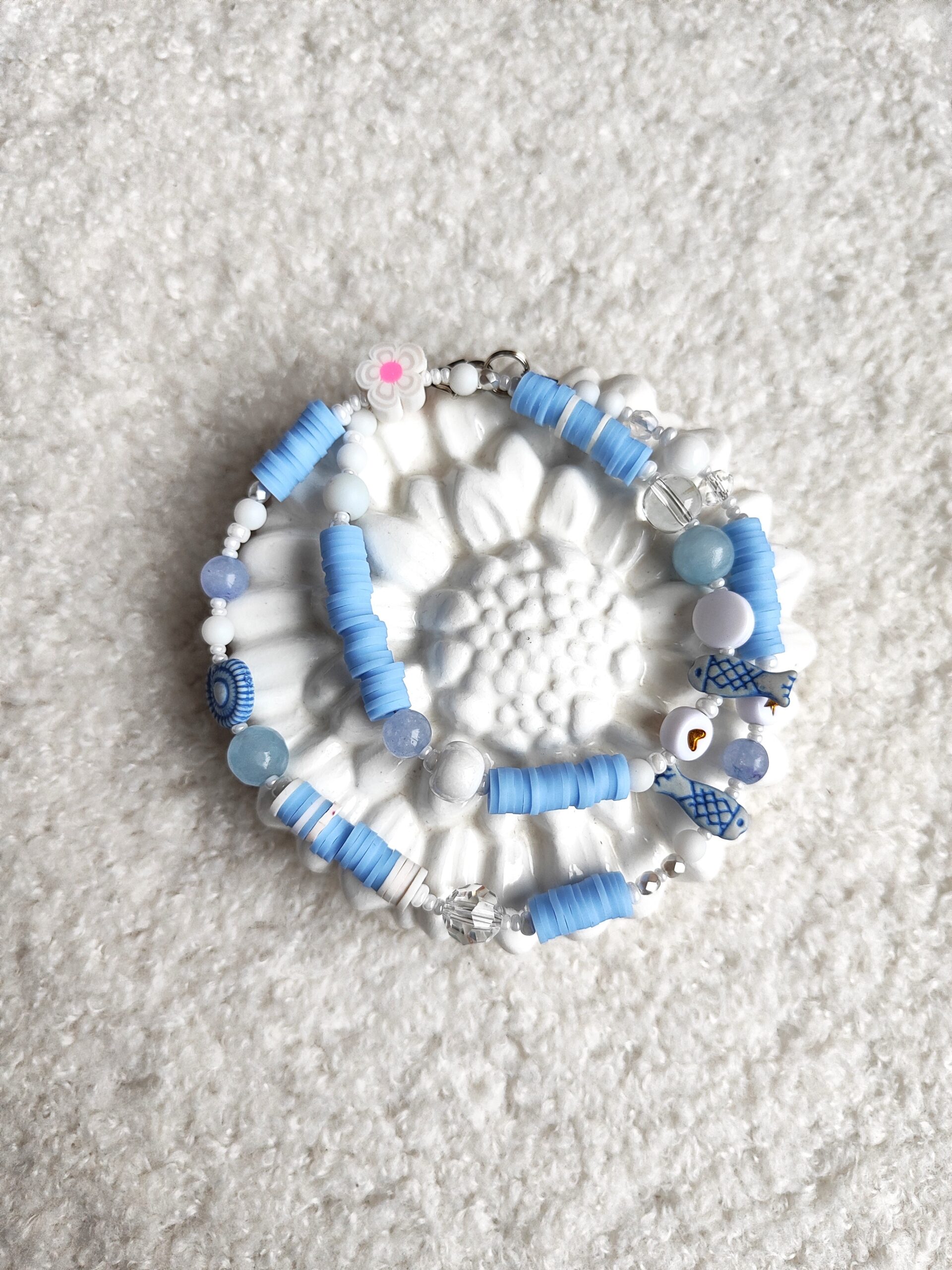 Pastelinių spalvų vėrinys