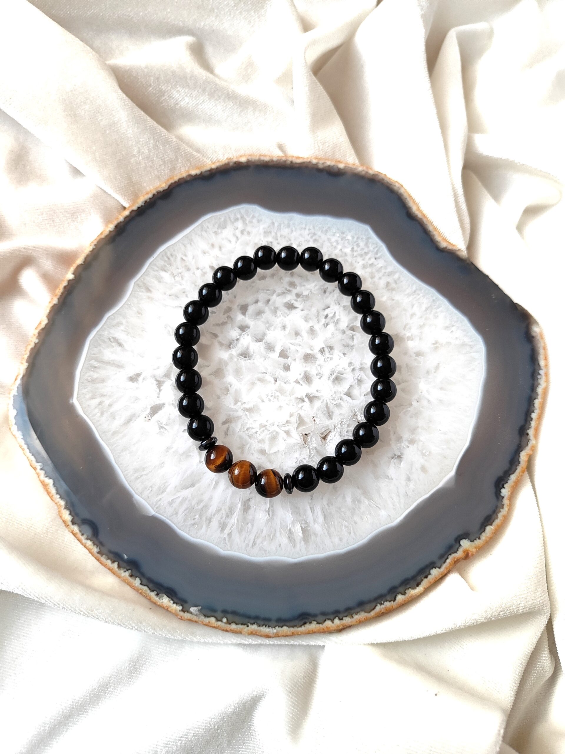 Vyriška apyrankė su tigro akies akcentu