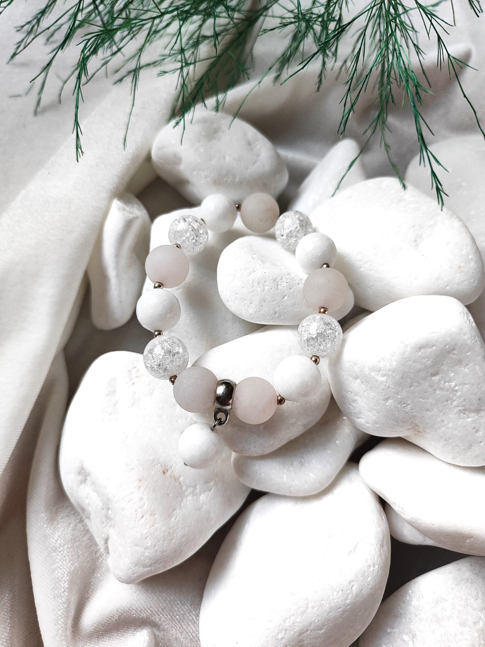 Pastelinių spalvų apyrankė