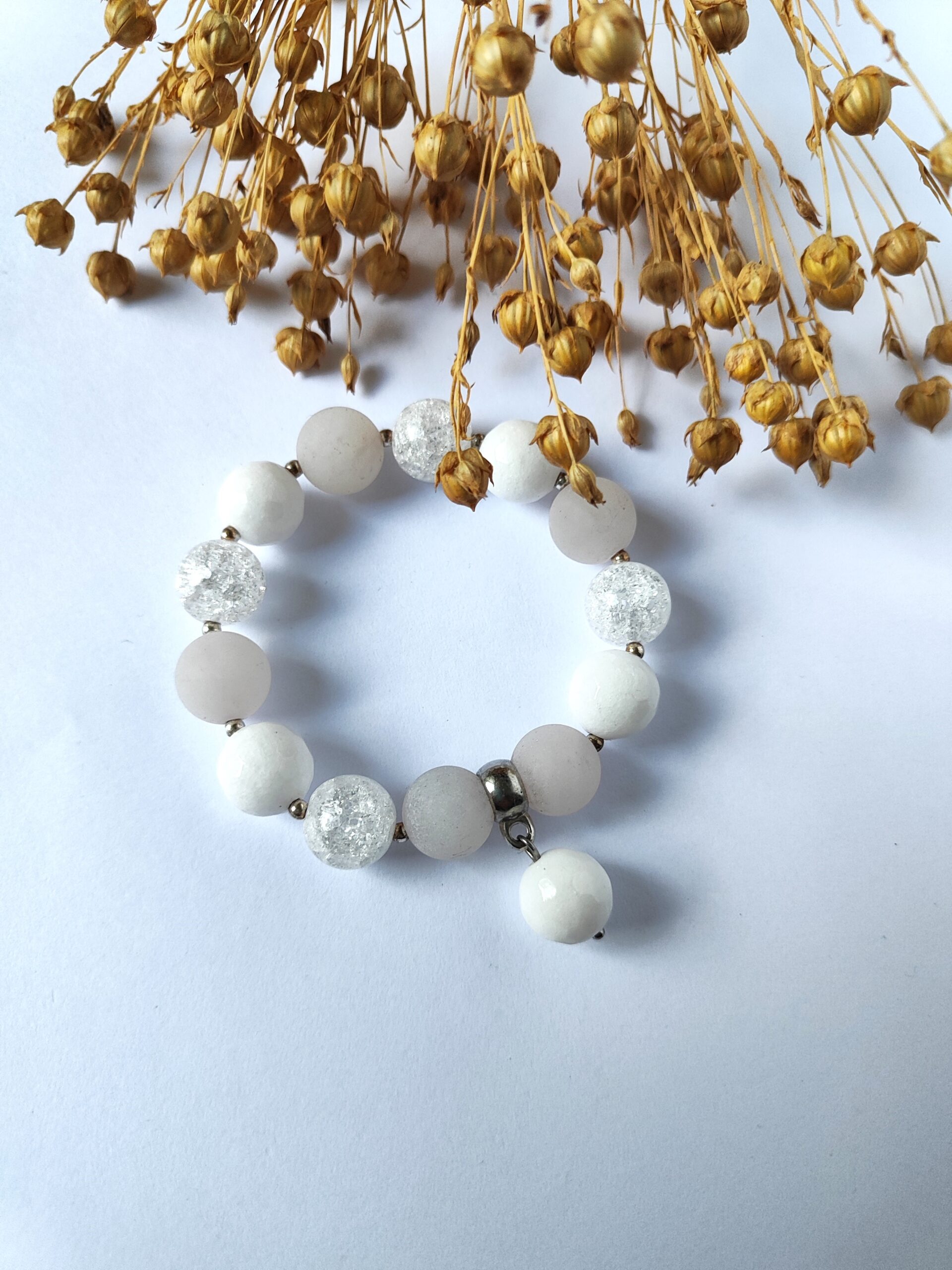 Pastelinių spalvų apyrankė