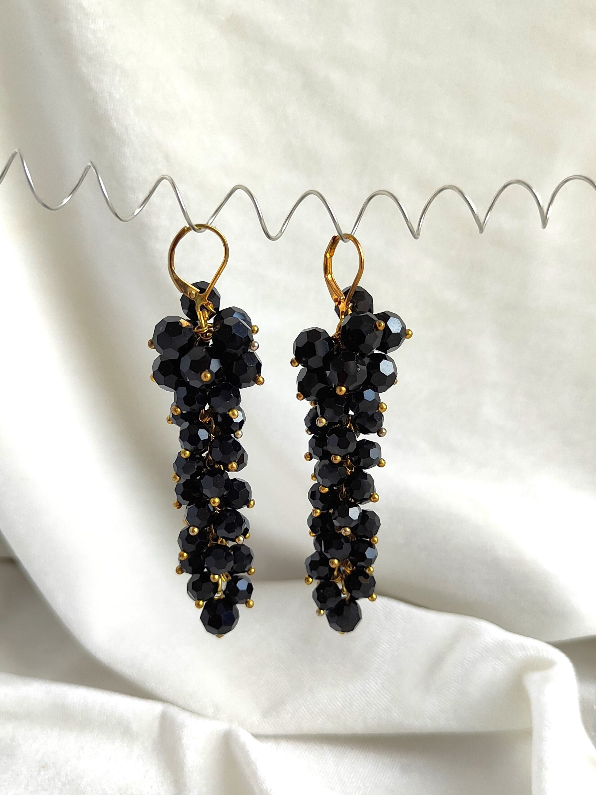 Puošnios auskarų kekės