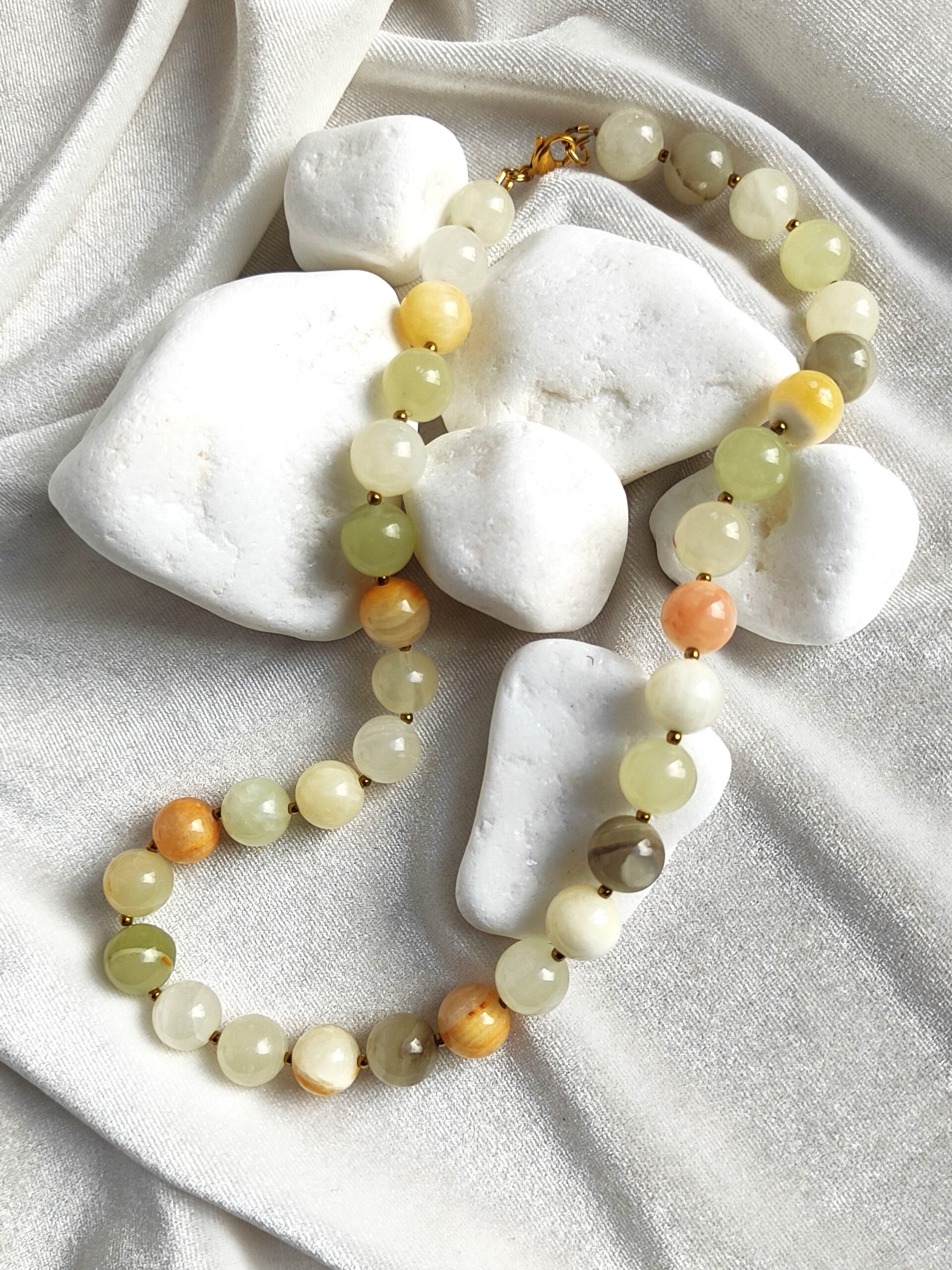 Margo onikso vėrinys