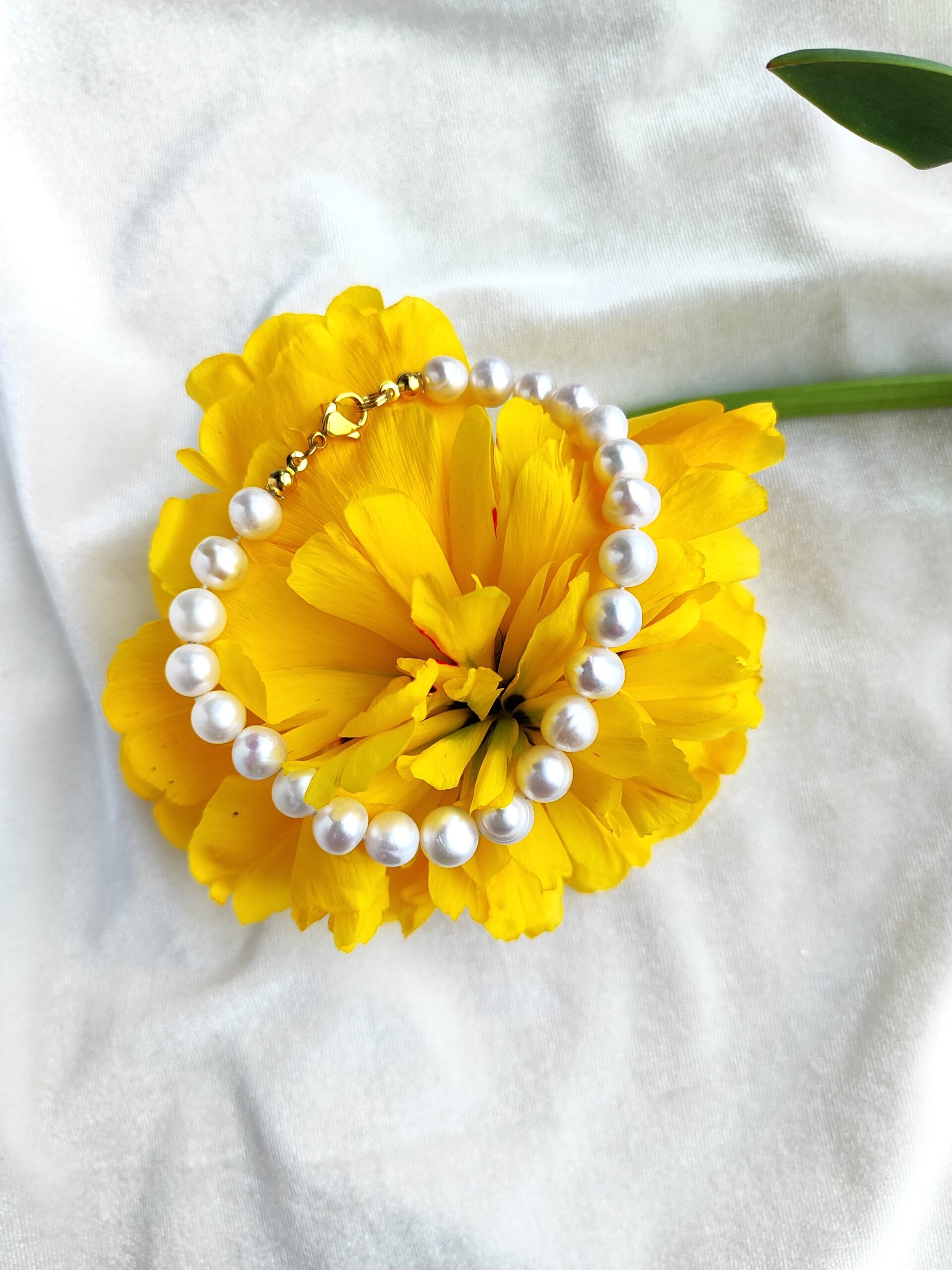 Klasikinė perlų apyrankė