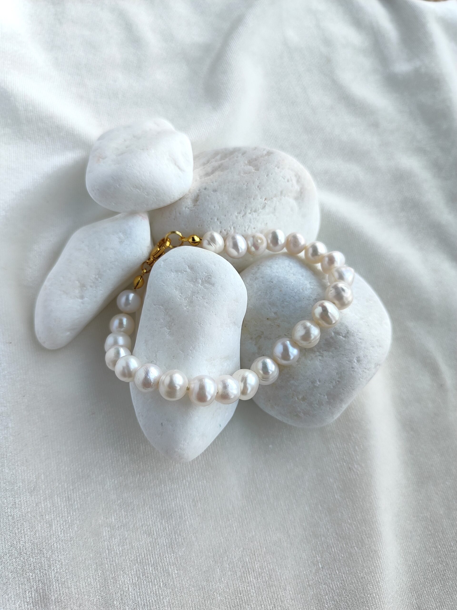 Klasikinė perlų apyrankė