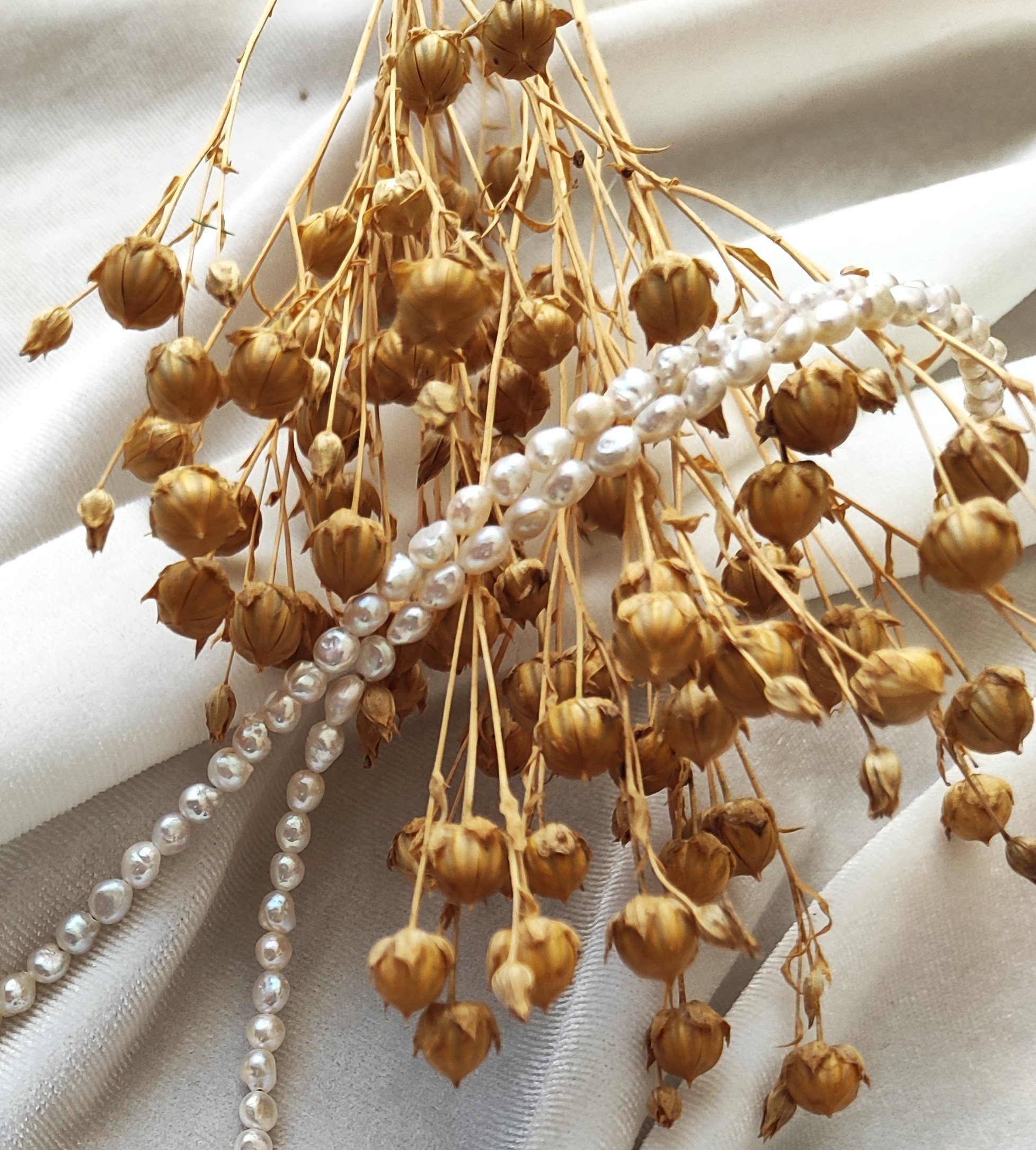 Klasikinis upinių perlų vėrinys