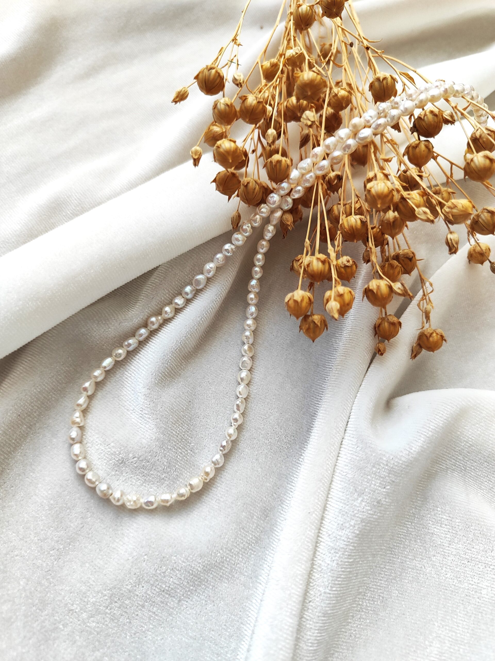 Klasikinis upinių perlų vėrinys