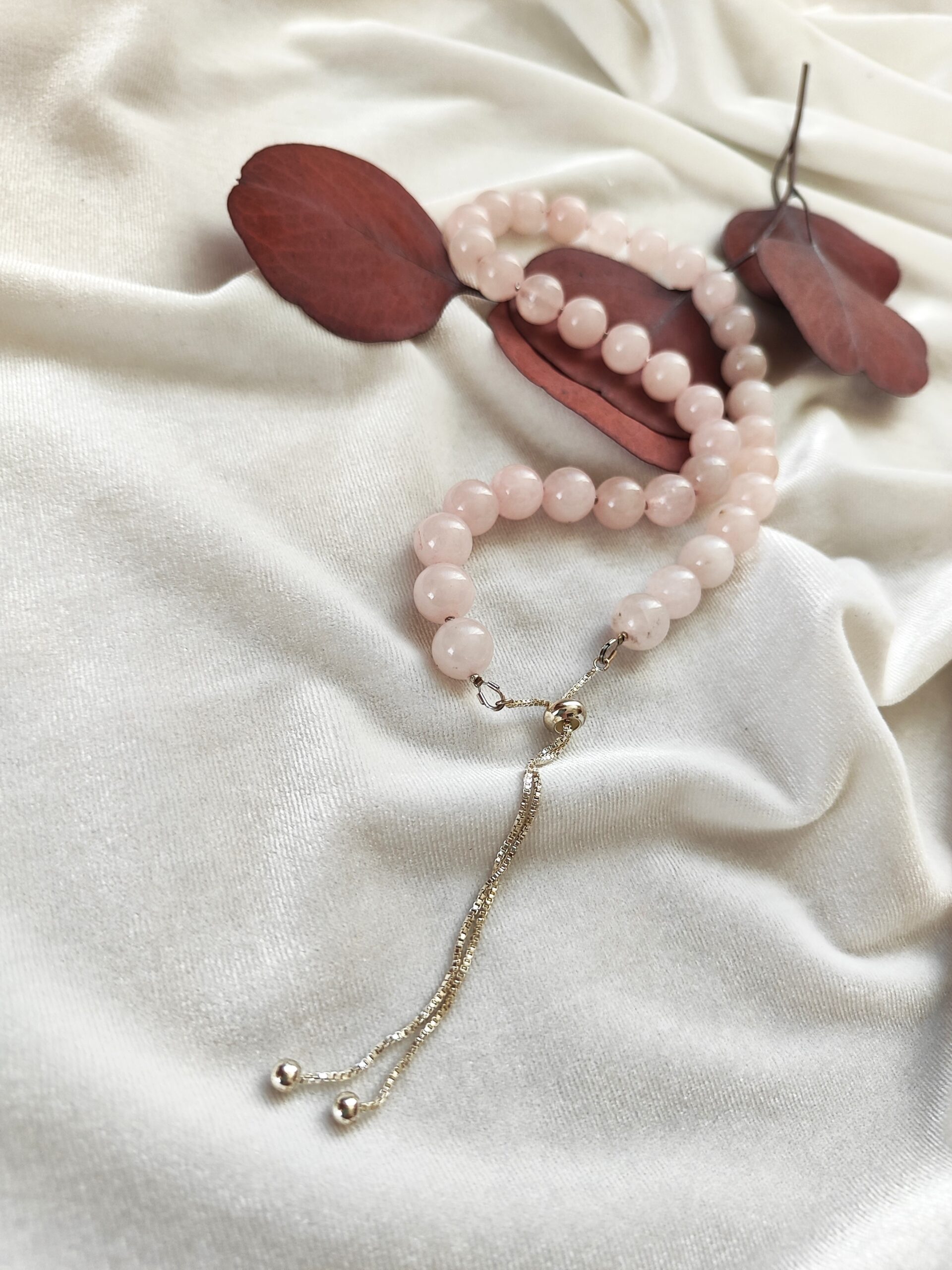 Rožinio kvarco vėrinys