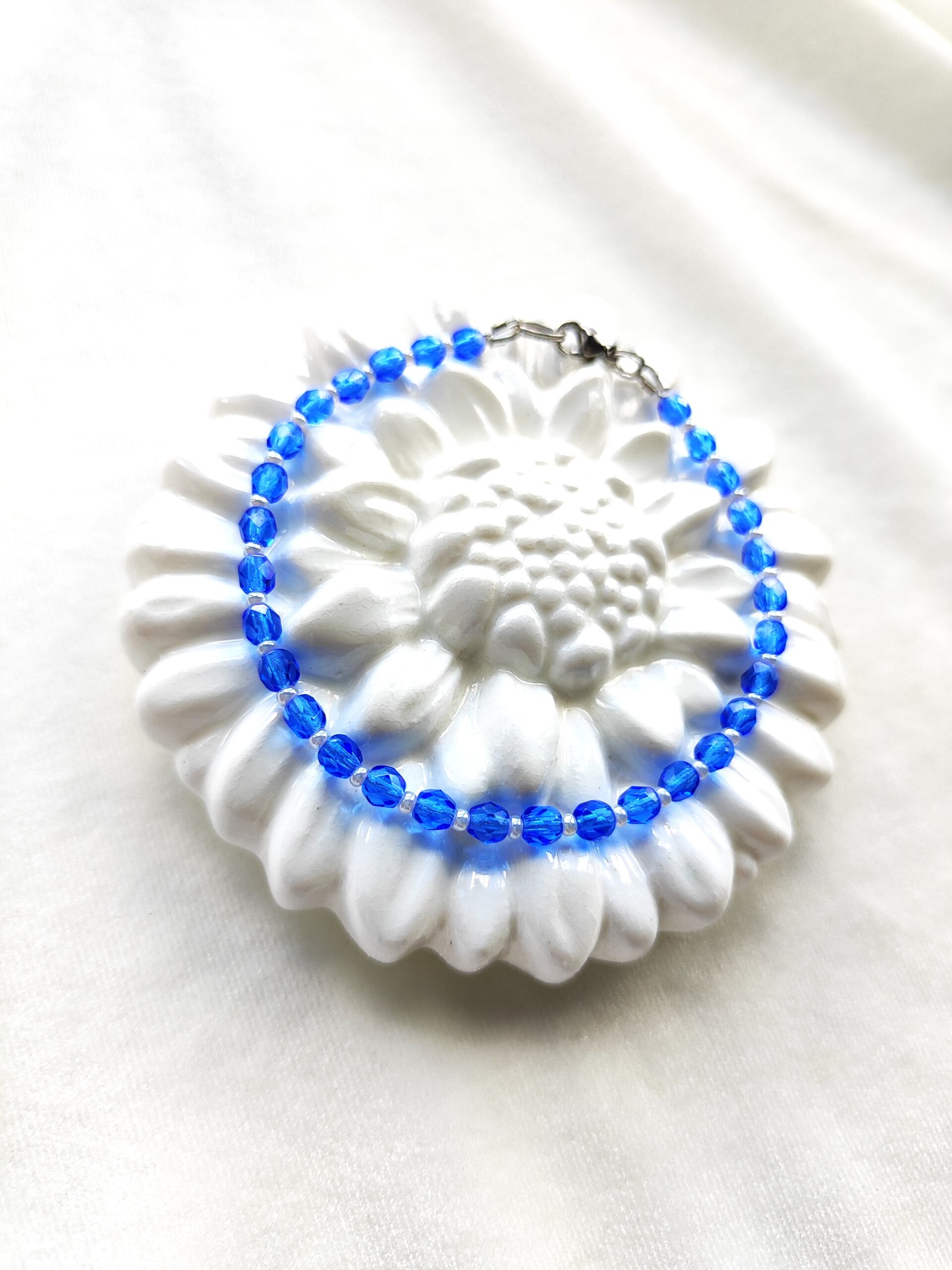 Melsva čekiško stiklo apyrankė