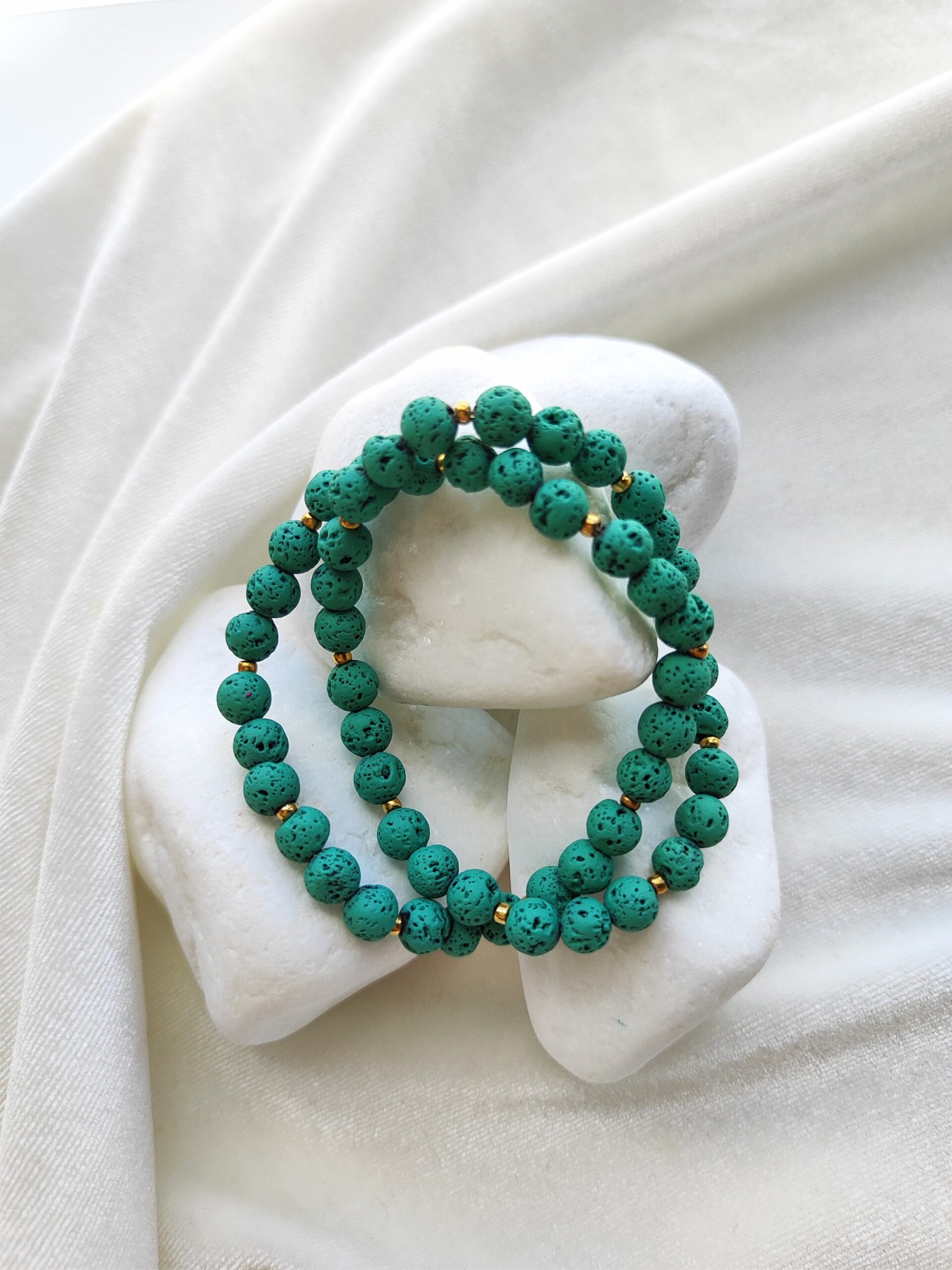 Lavos apyrankių komplektas