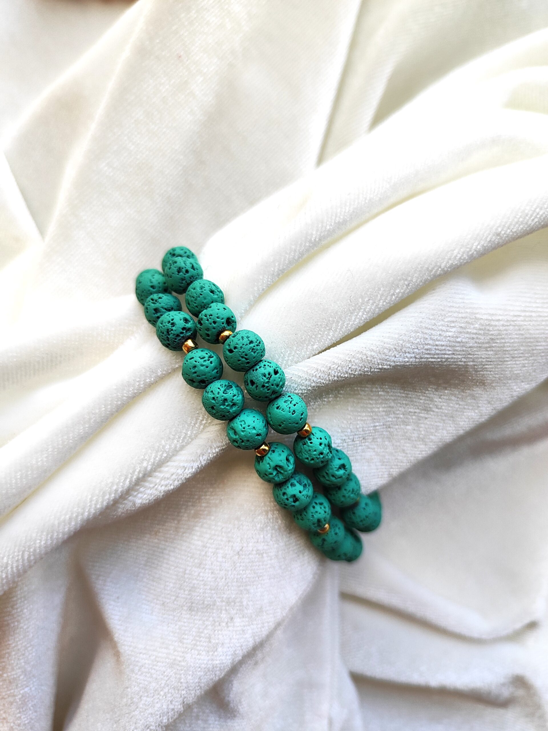 Lavos apyrankių komplektas