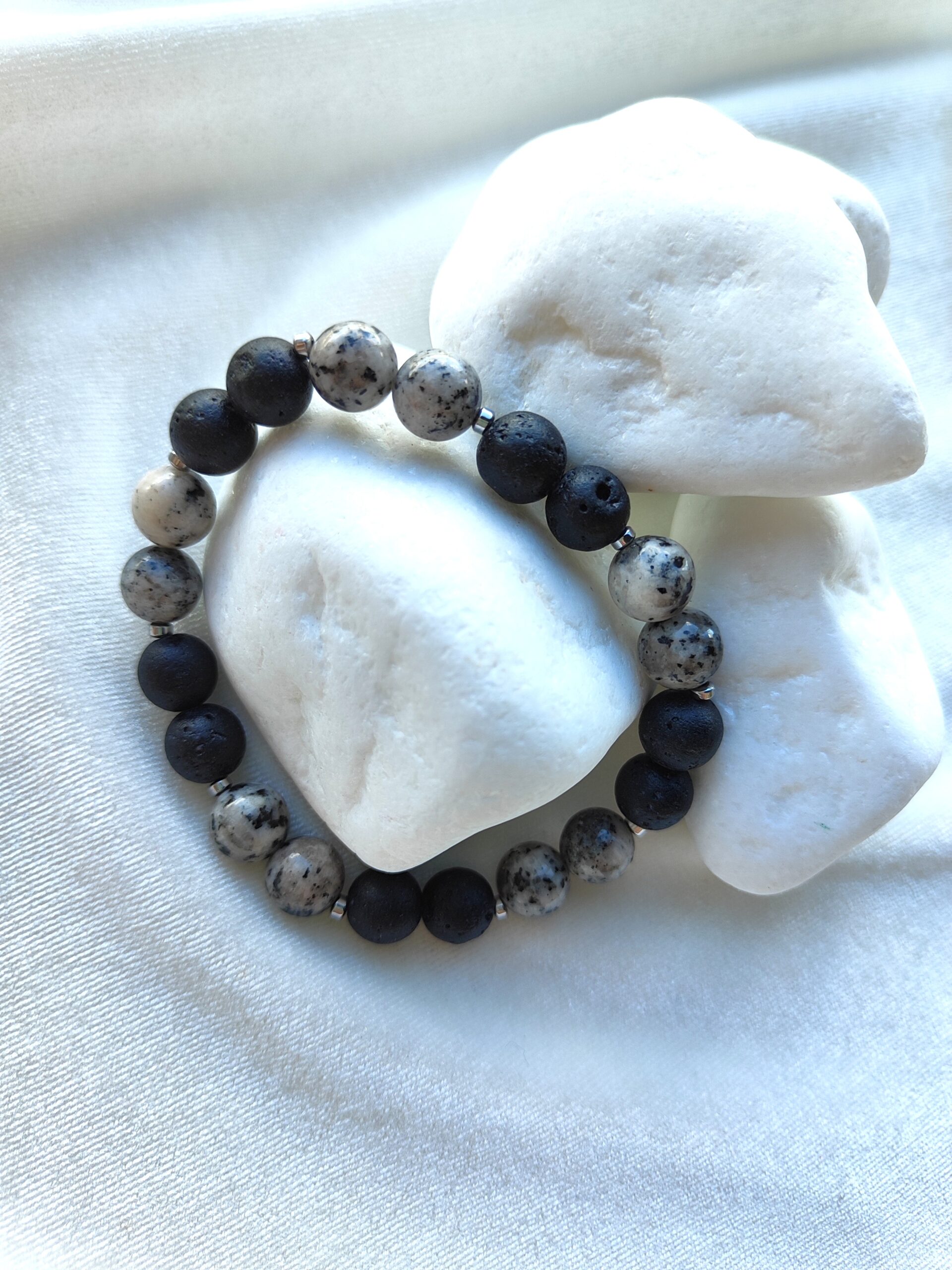 Žadeito ir lavos apyrankė