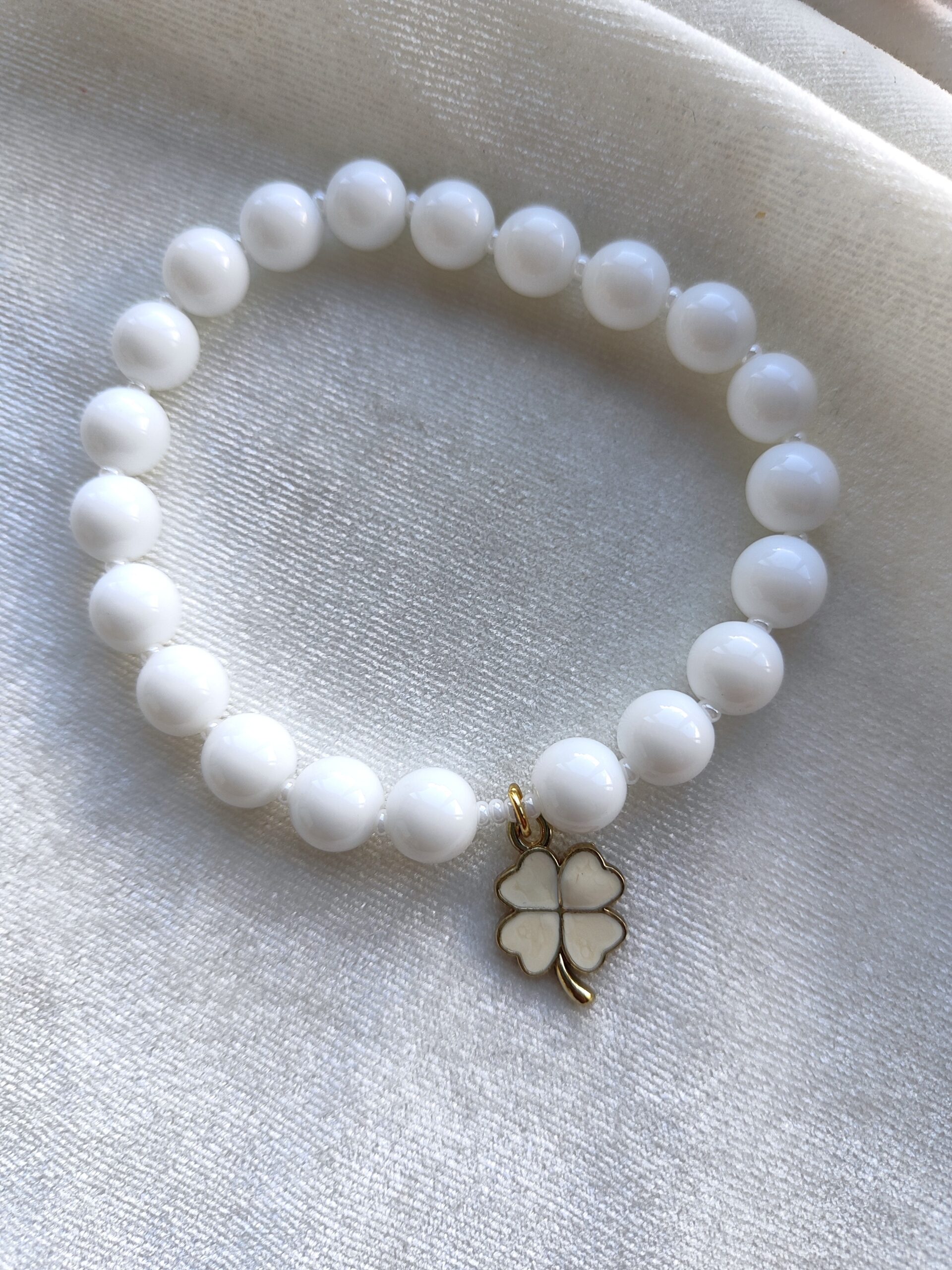 Onikso apyrankė su dobiliuko pakabuku