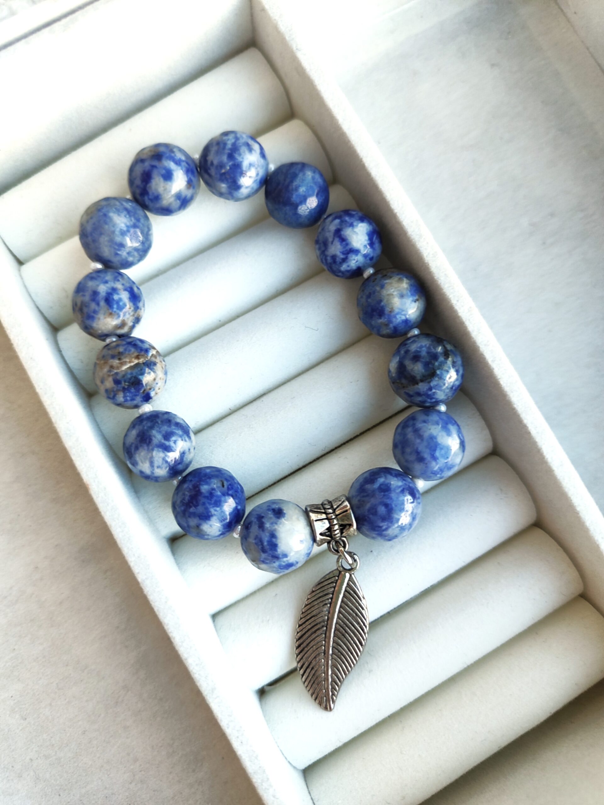 "Blue spot" jaspio apyrankė