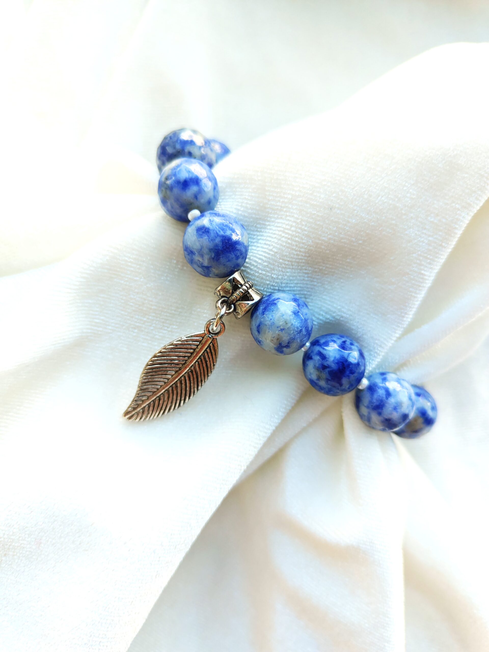 "Blue spot" jaspio apyrankė