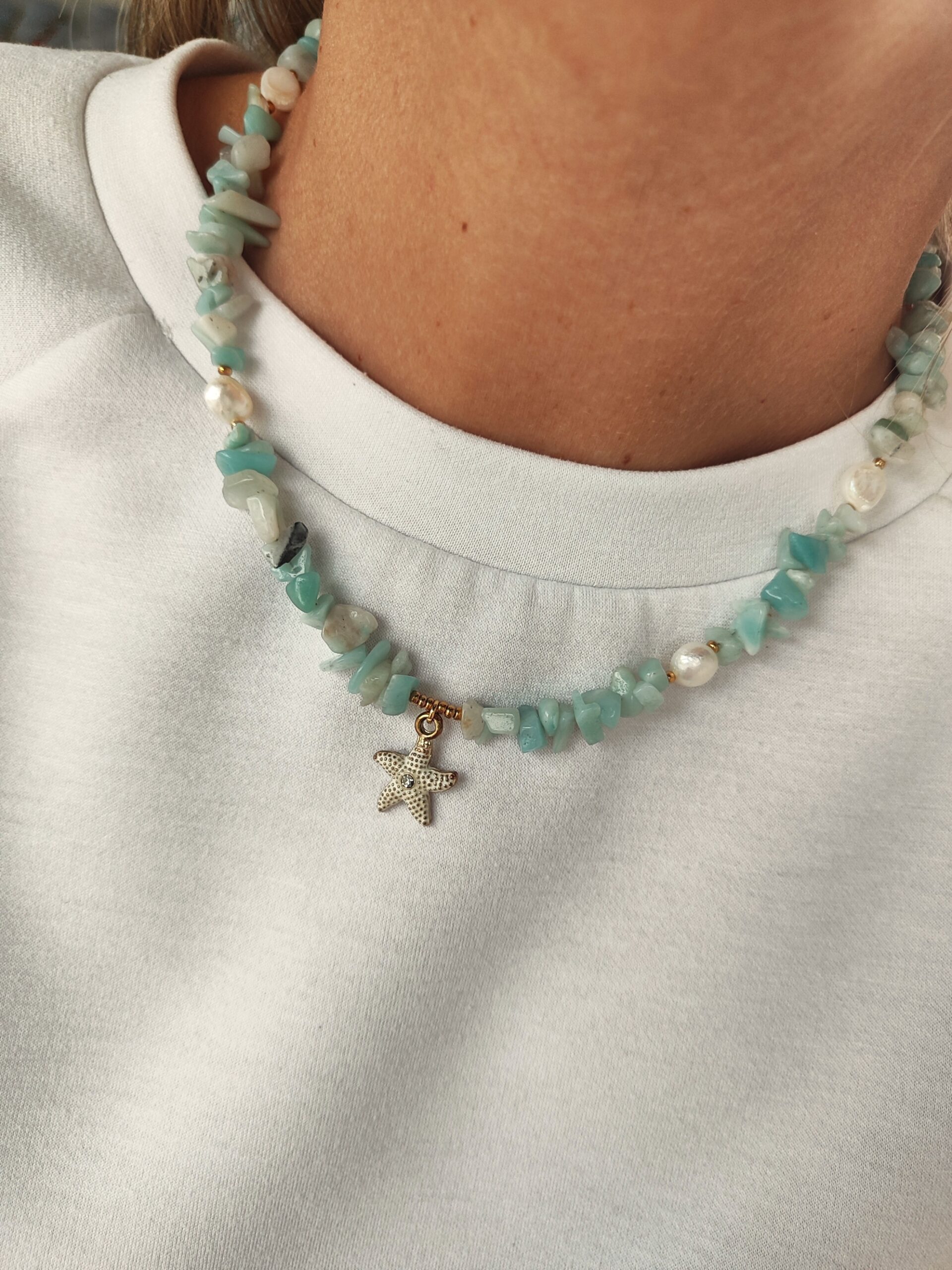 Amazonito vėrinys su pakabuku